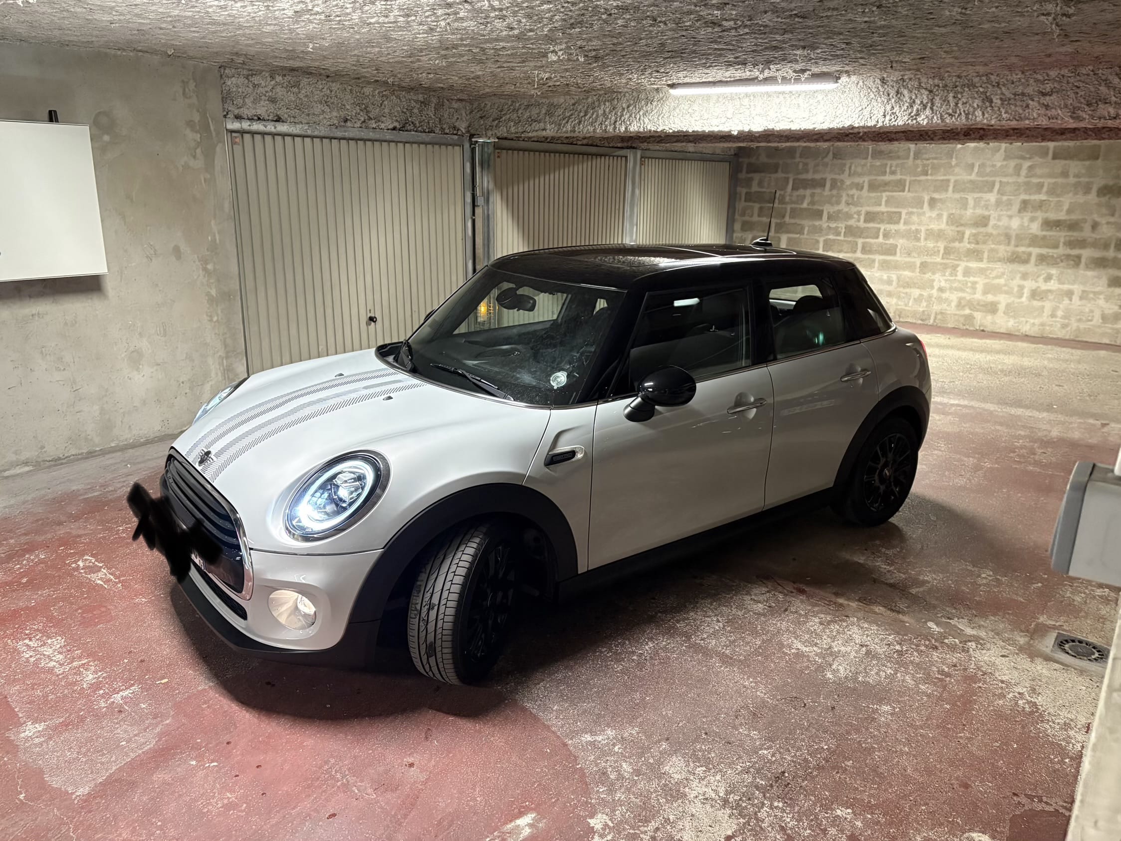 Mini Cooper 5 portes avec Climatisation