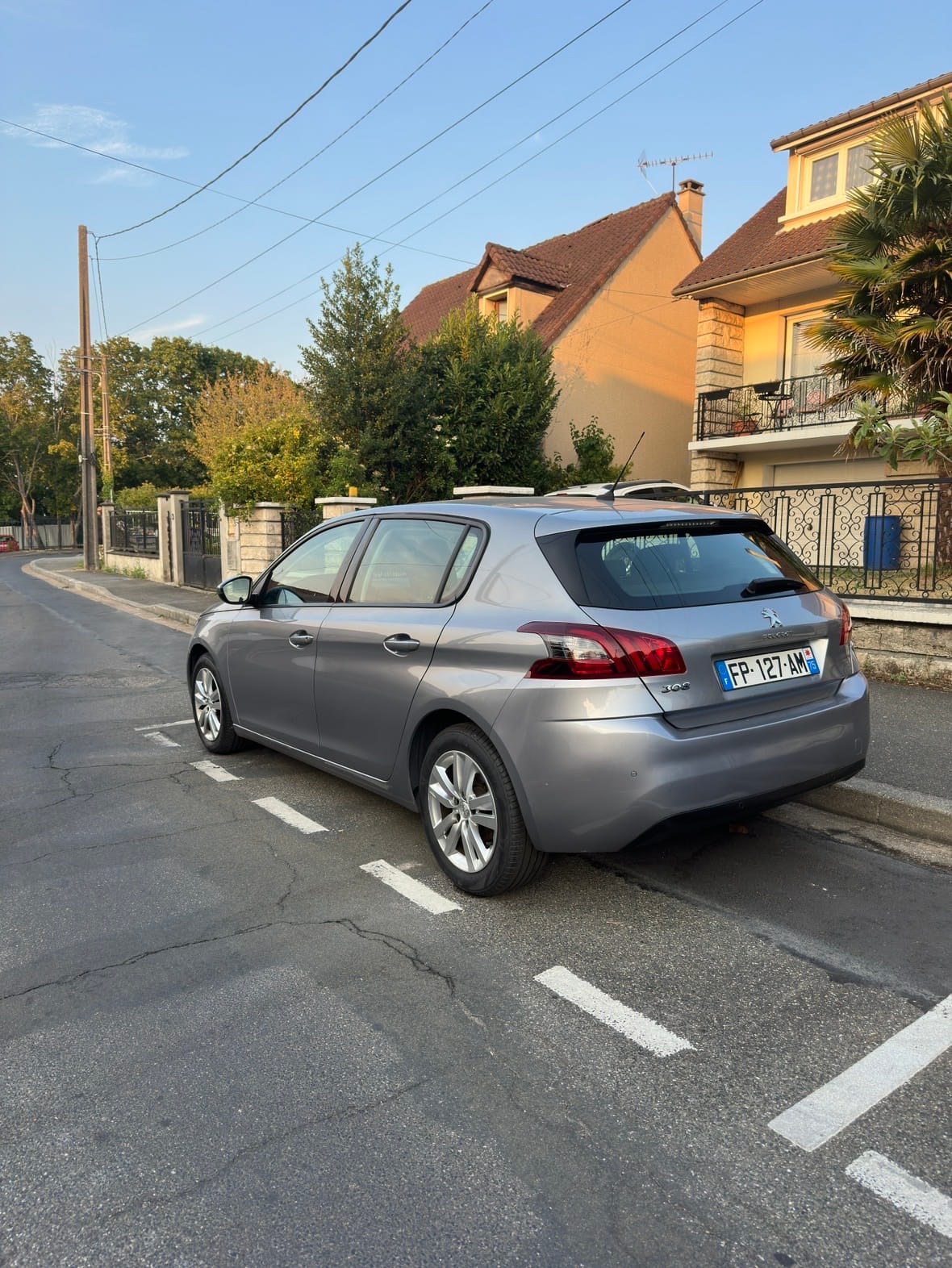 Peugeot 308 avec GPS