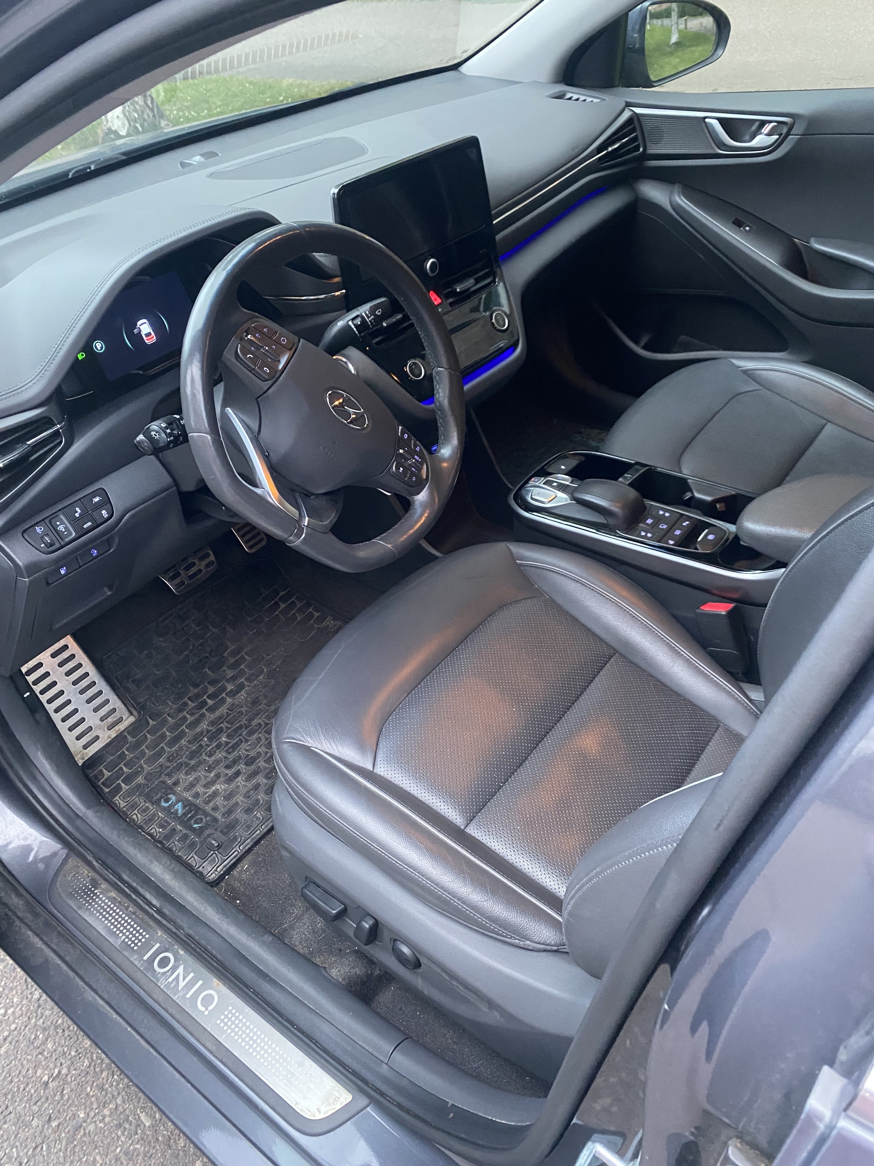 Hyundai Ioniq with Bluetooth audio
