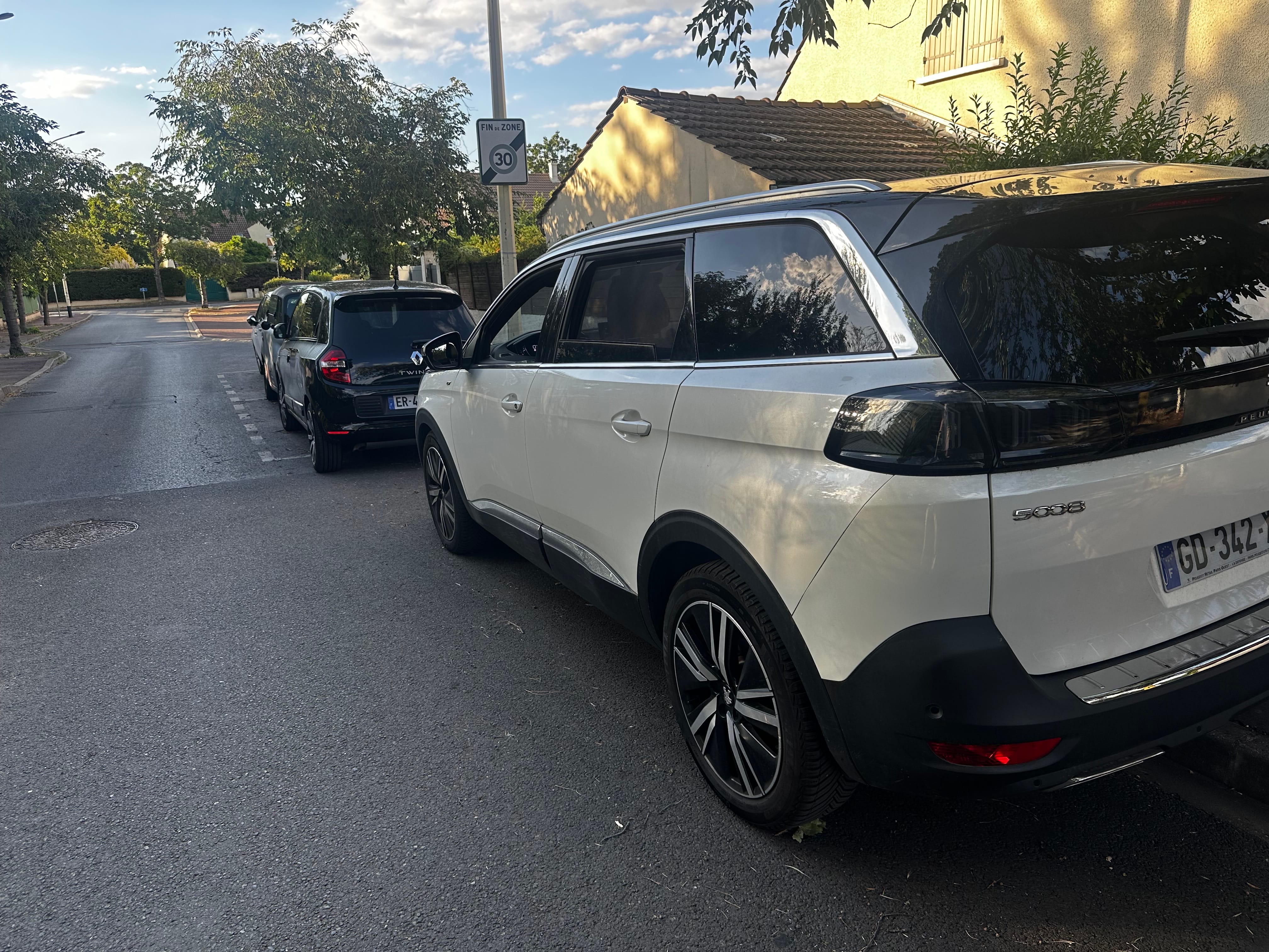 Peugeot 5008 1,2 130cv essence avec Android Auto