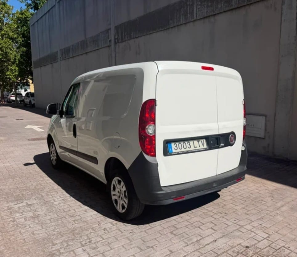 Fiat Doblo Cargo 1.3 Multijet 95cv SX con Aire acondicionado