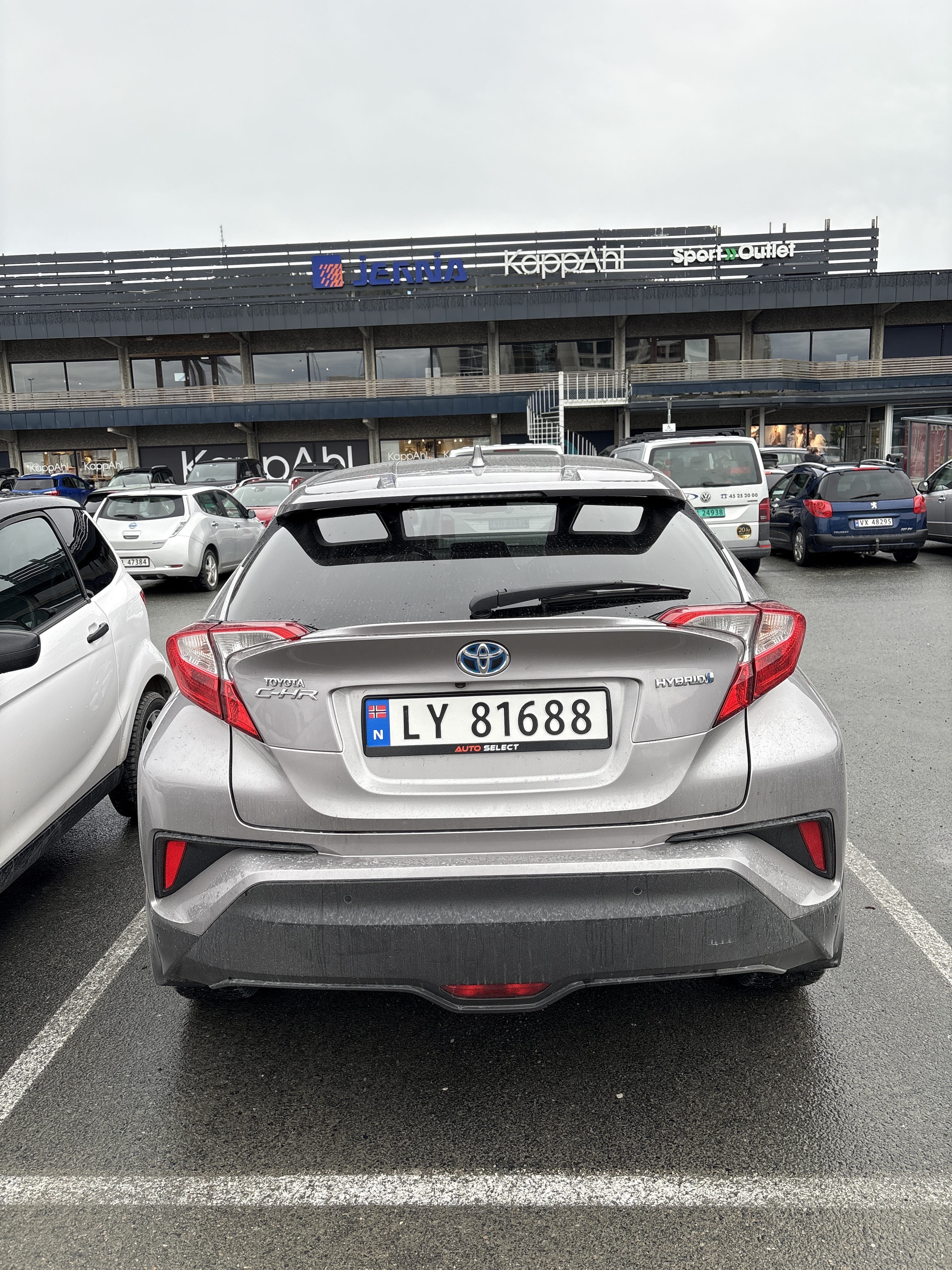Toyota C-HR Hybrid 1.8 met GPS