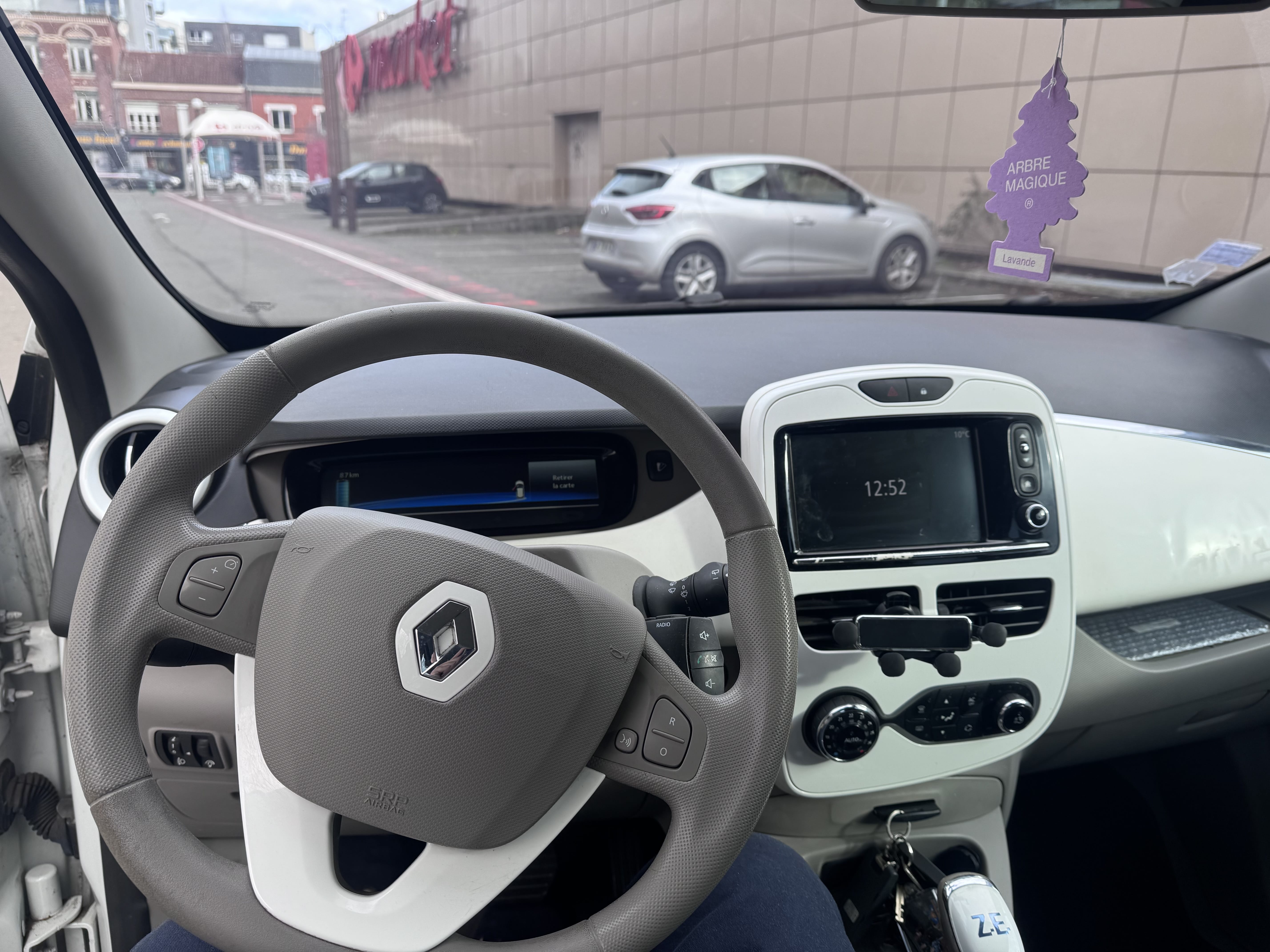 Renault ZOE avec GPS