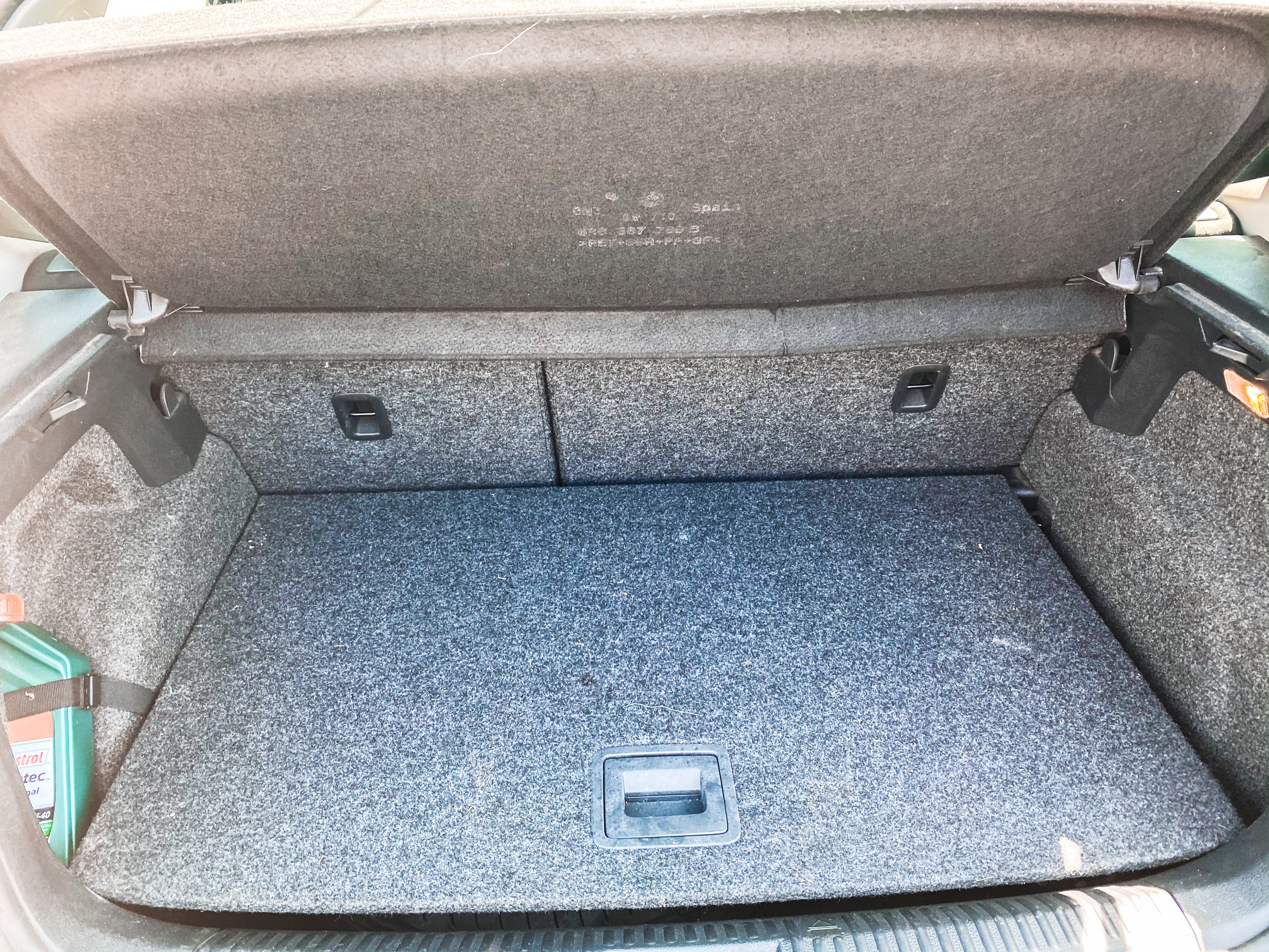 Volkswagen Polo  Louez la Volkswagen Polo Essence – Confort, Économie et Polyvalence !