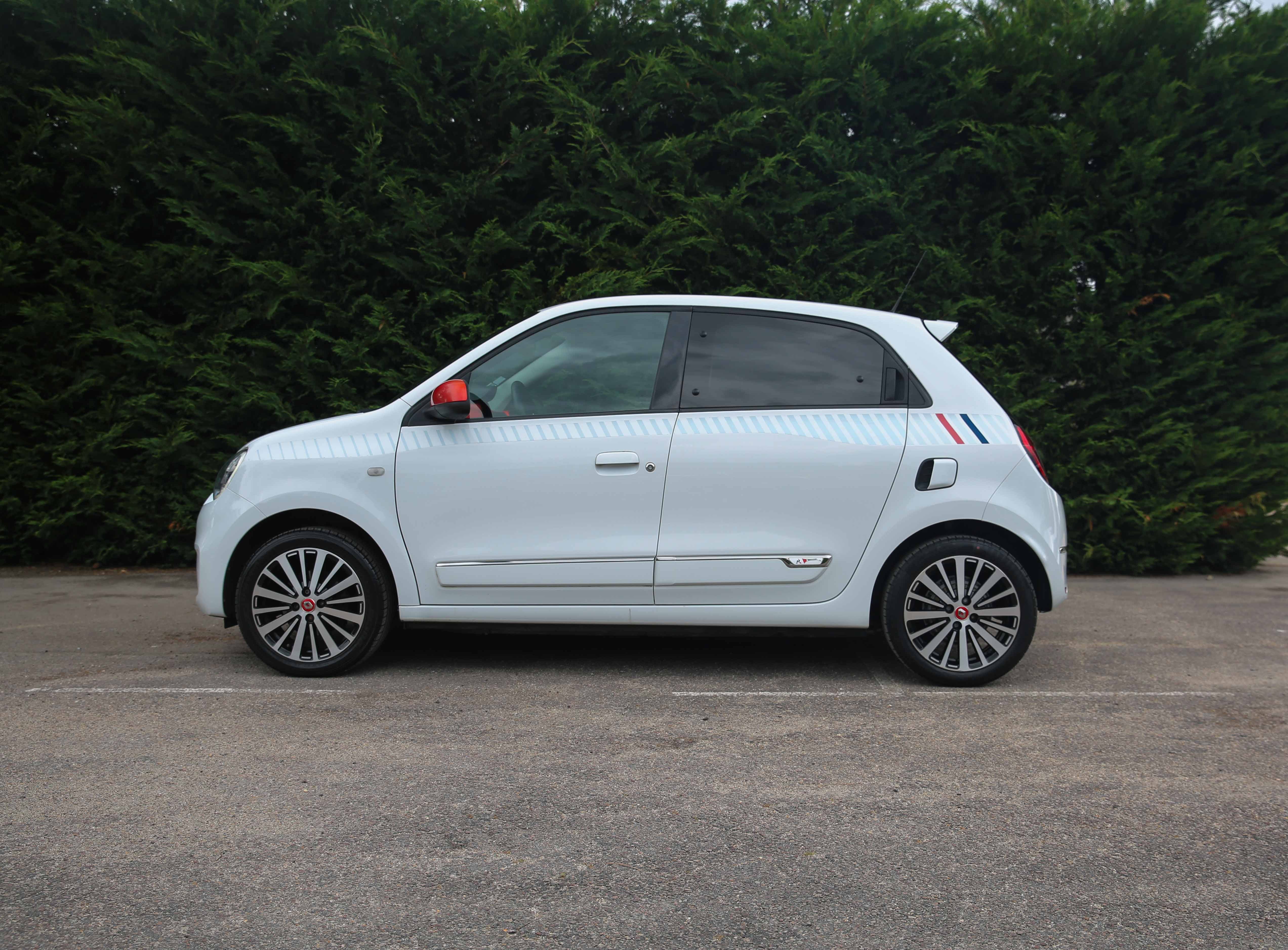 Renault Twingo III with Air conditioning