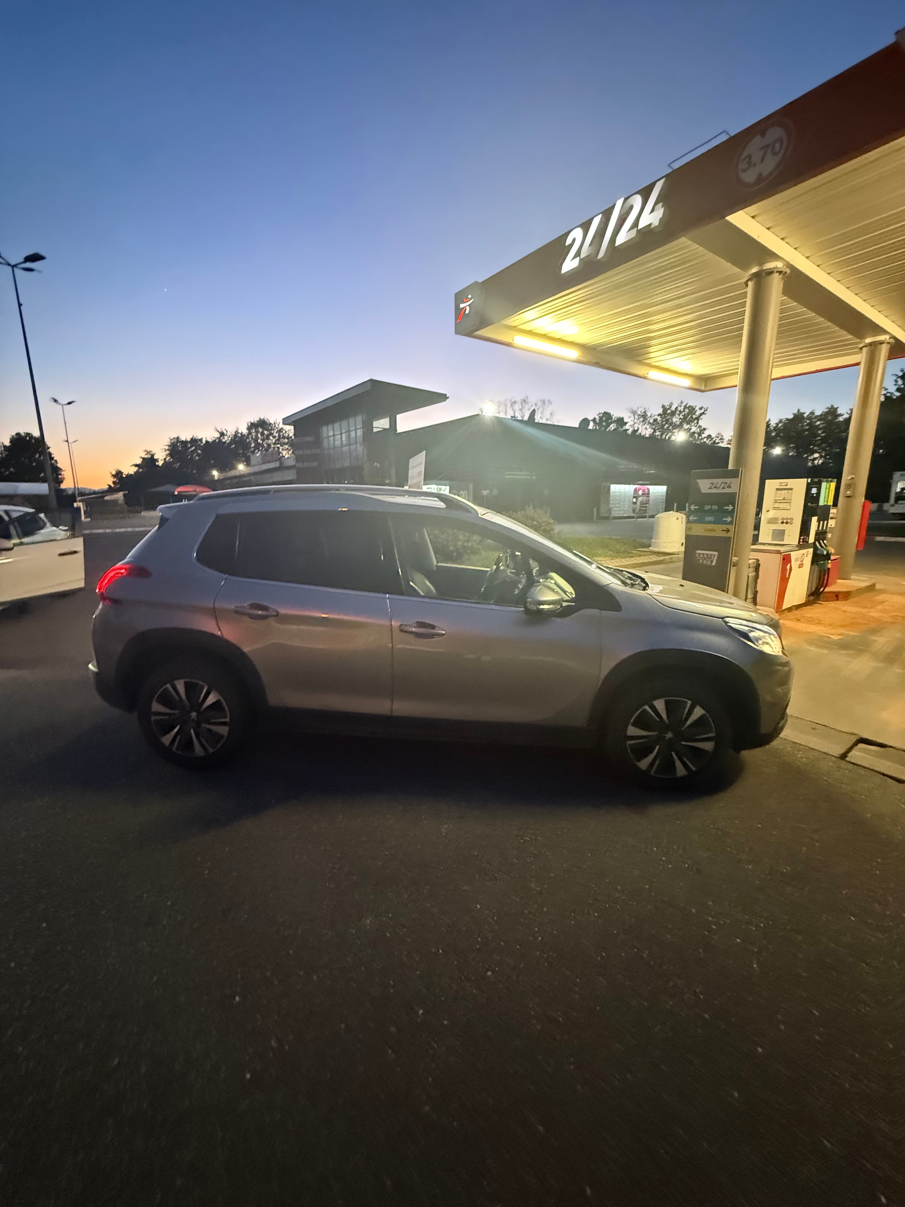 Peugeot 2008 avec Climatisation