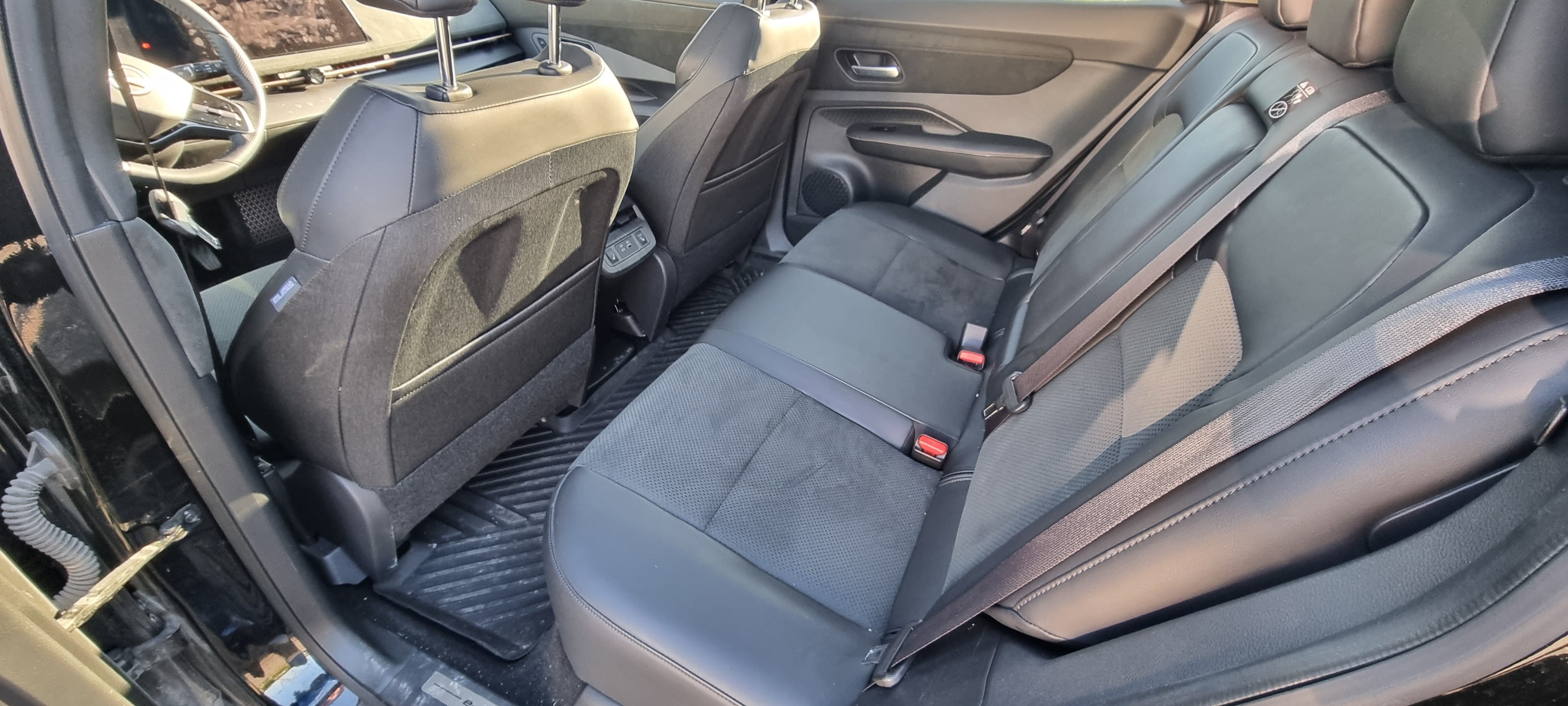Nissan Ariya Evolve+ E-4orce 87 kWh mit 4-Rad-Antrieb