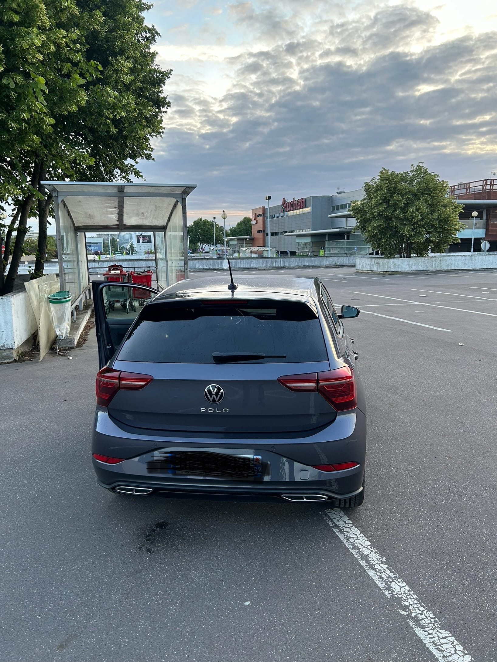 Volkswagen Polo R-Line mit Klimaanlage