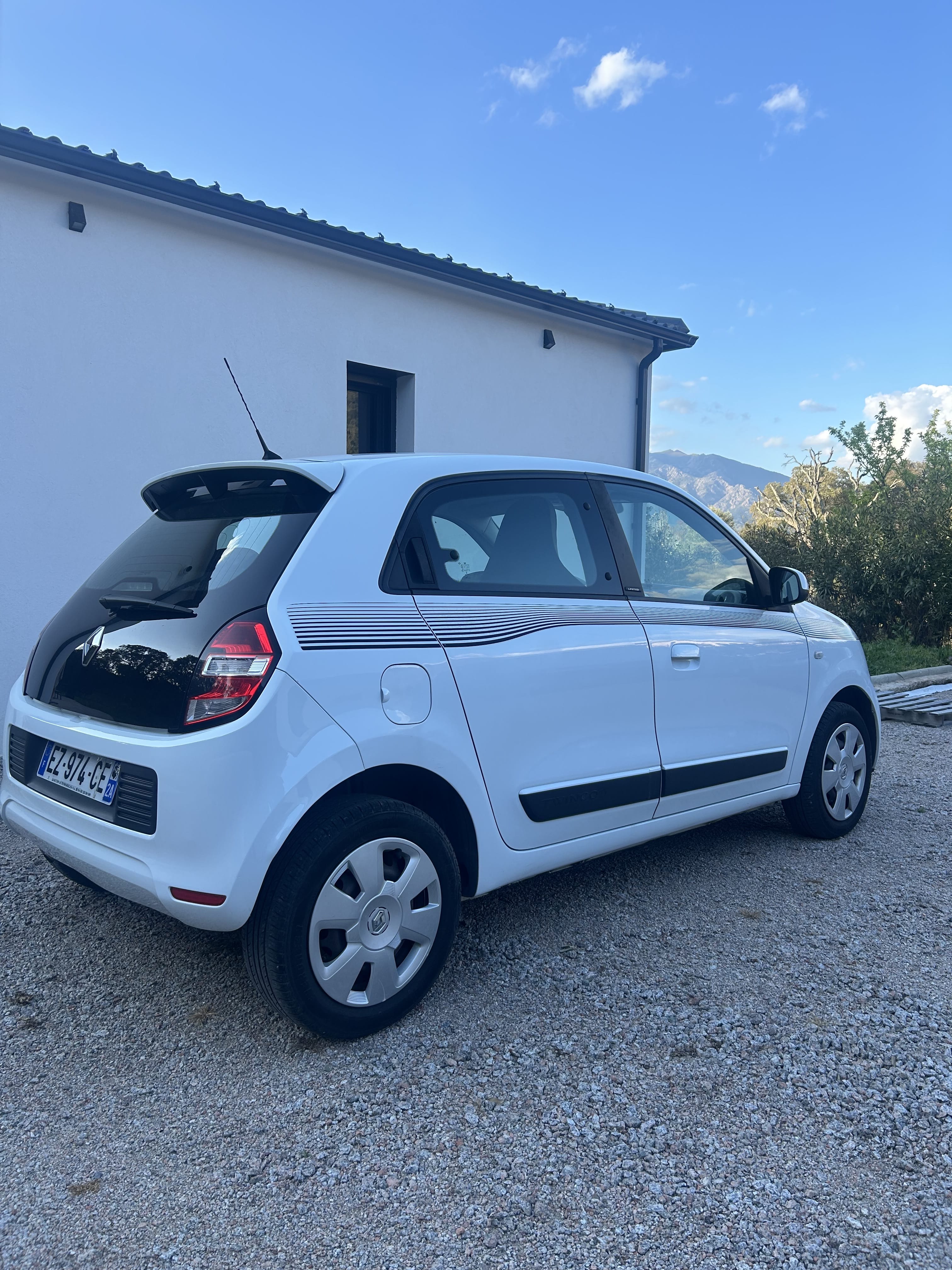 Renault Twingo with Cruise control