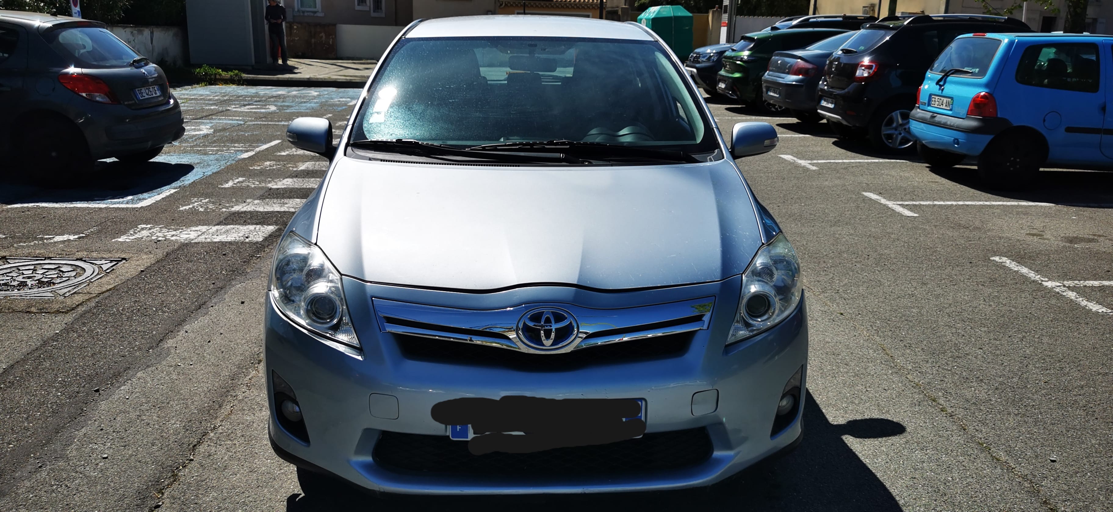Toyota Auris, 2012, Essence 95 / Électrique (hybride), automatique