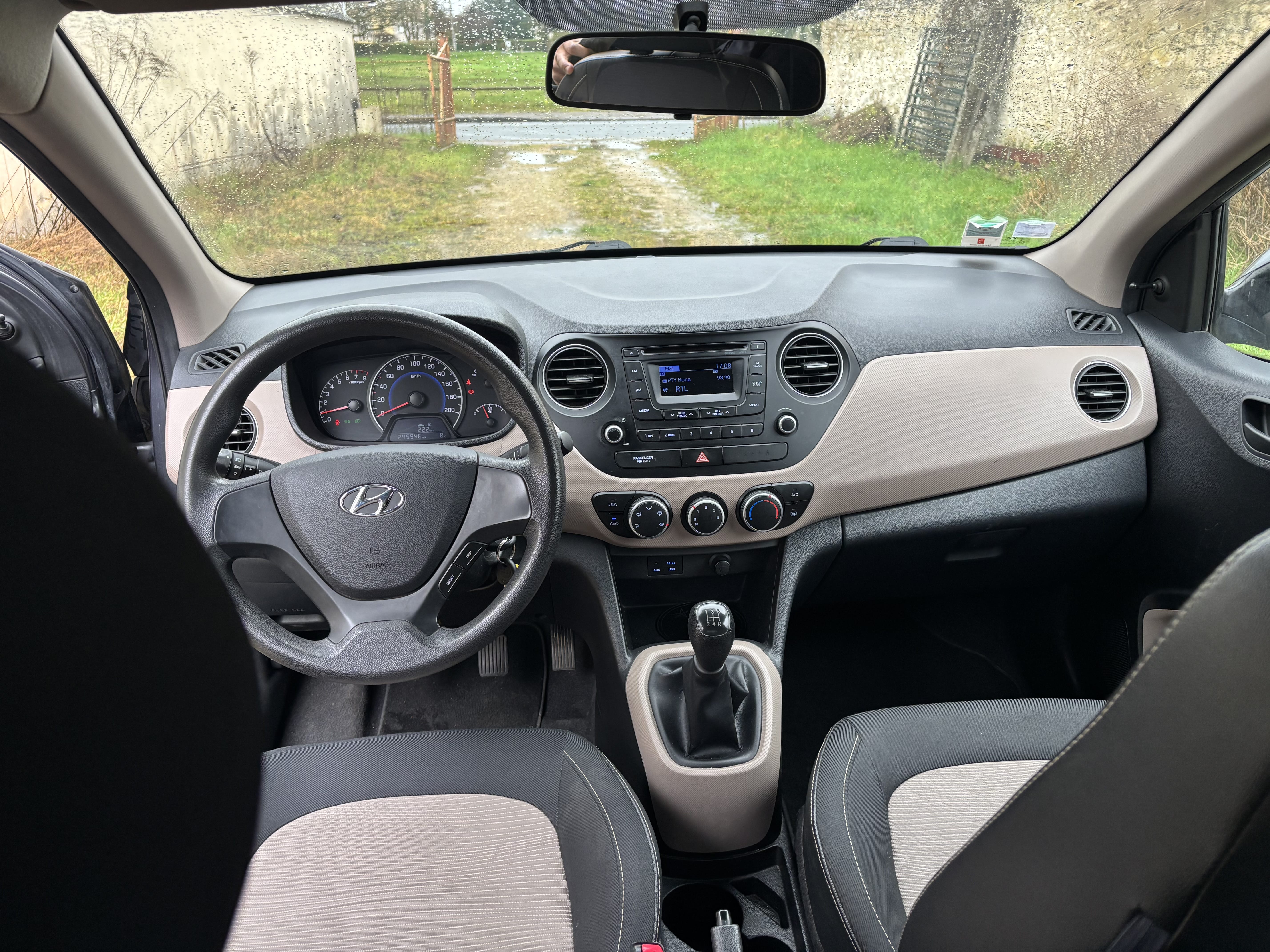 Hyundai i10 avec Entrée audio / iPod