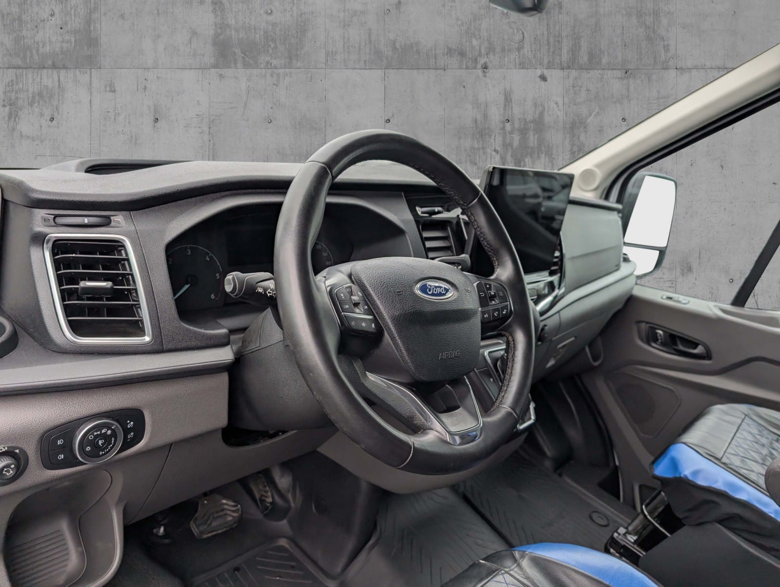 Ford Transit 350 XLT med Apple CarPlay