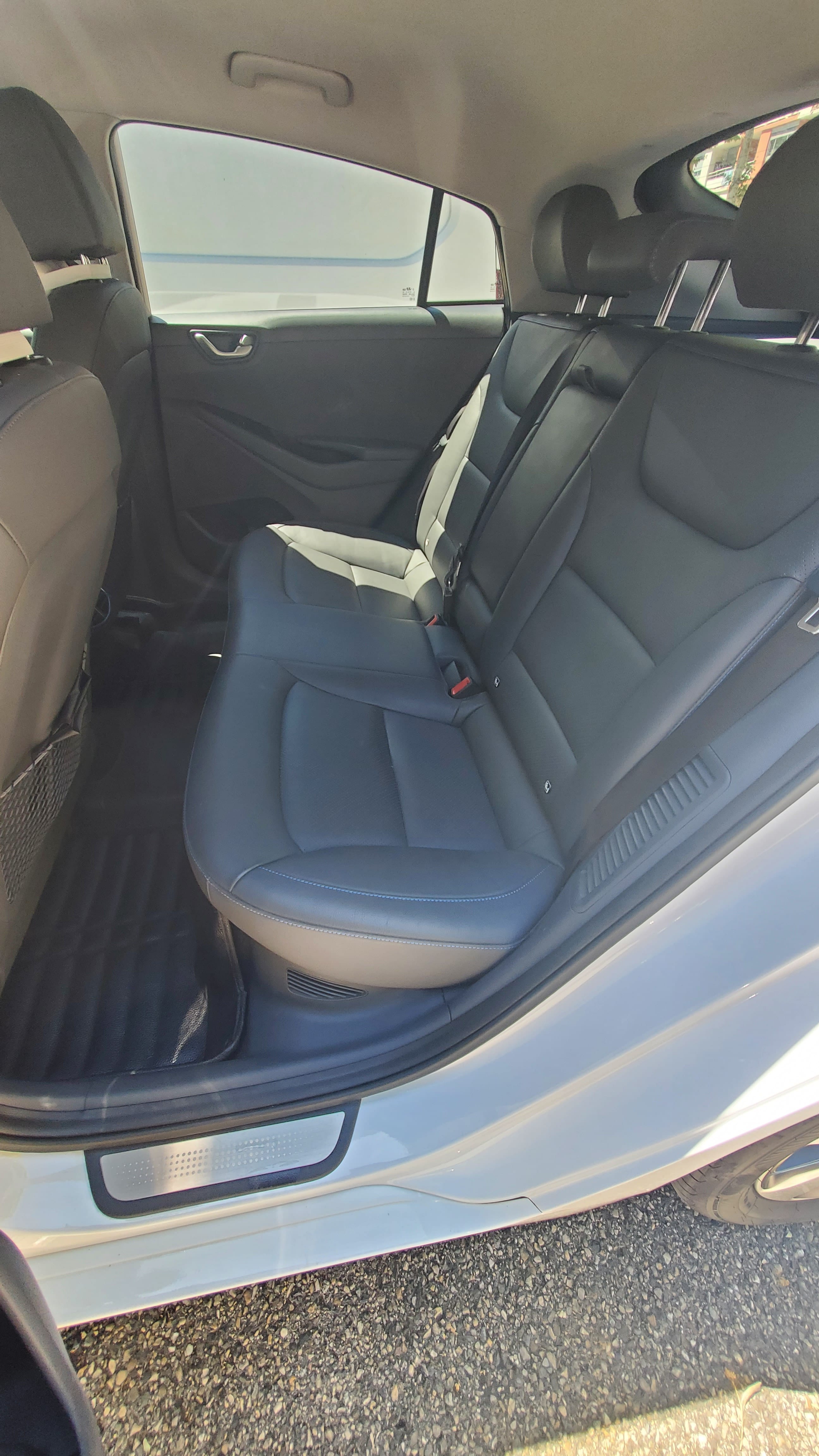 Hyundai Ioniq avec Siège bébé