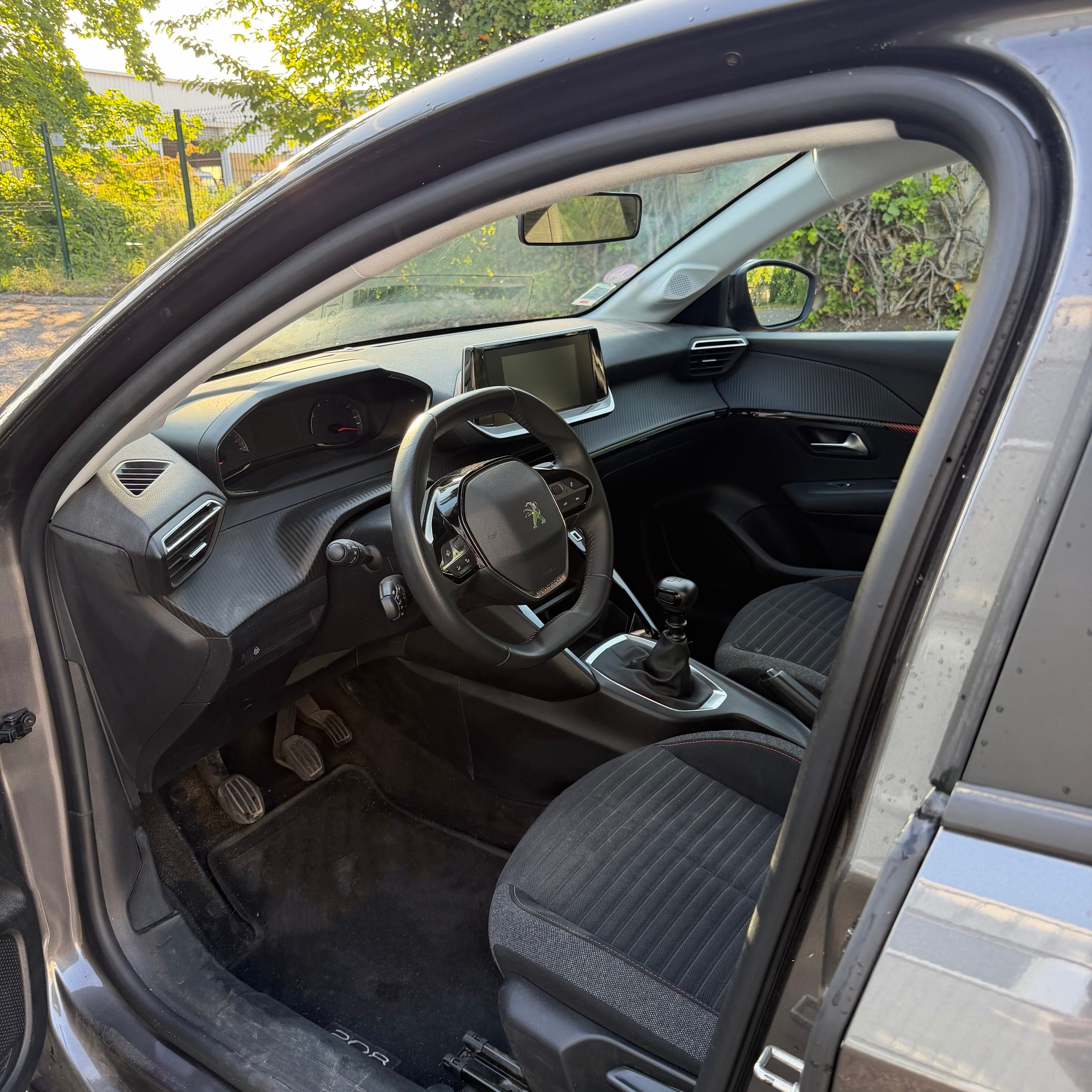 Peugeot 208 avec Régulateur de vitesse