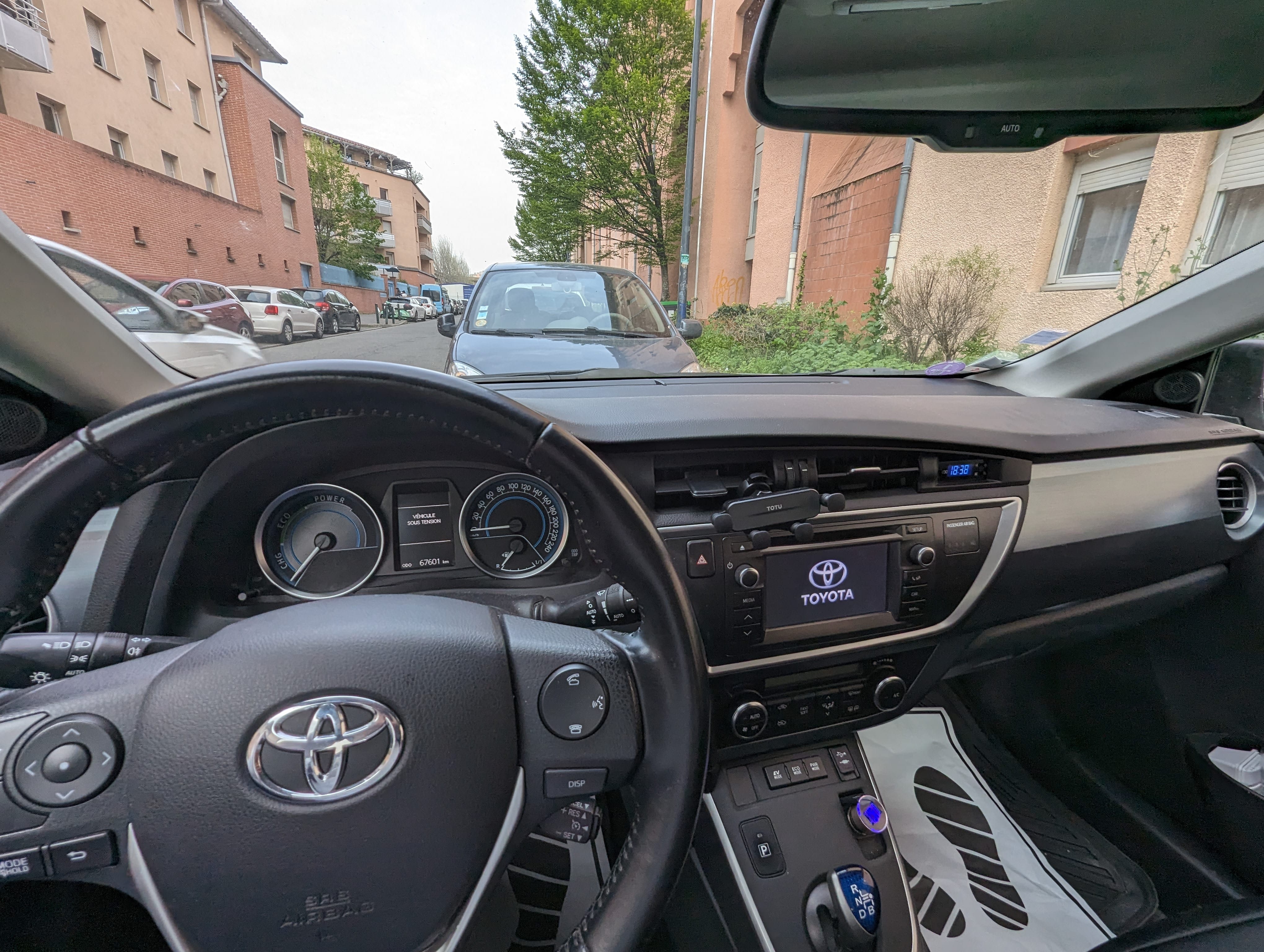 Toyota Auris Hybride, boîte automatique avec Entrée audio / iPod