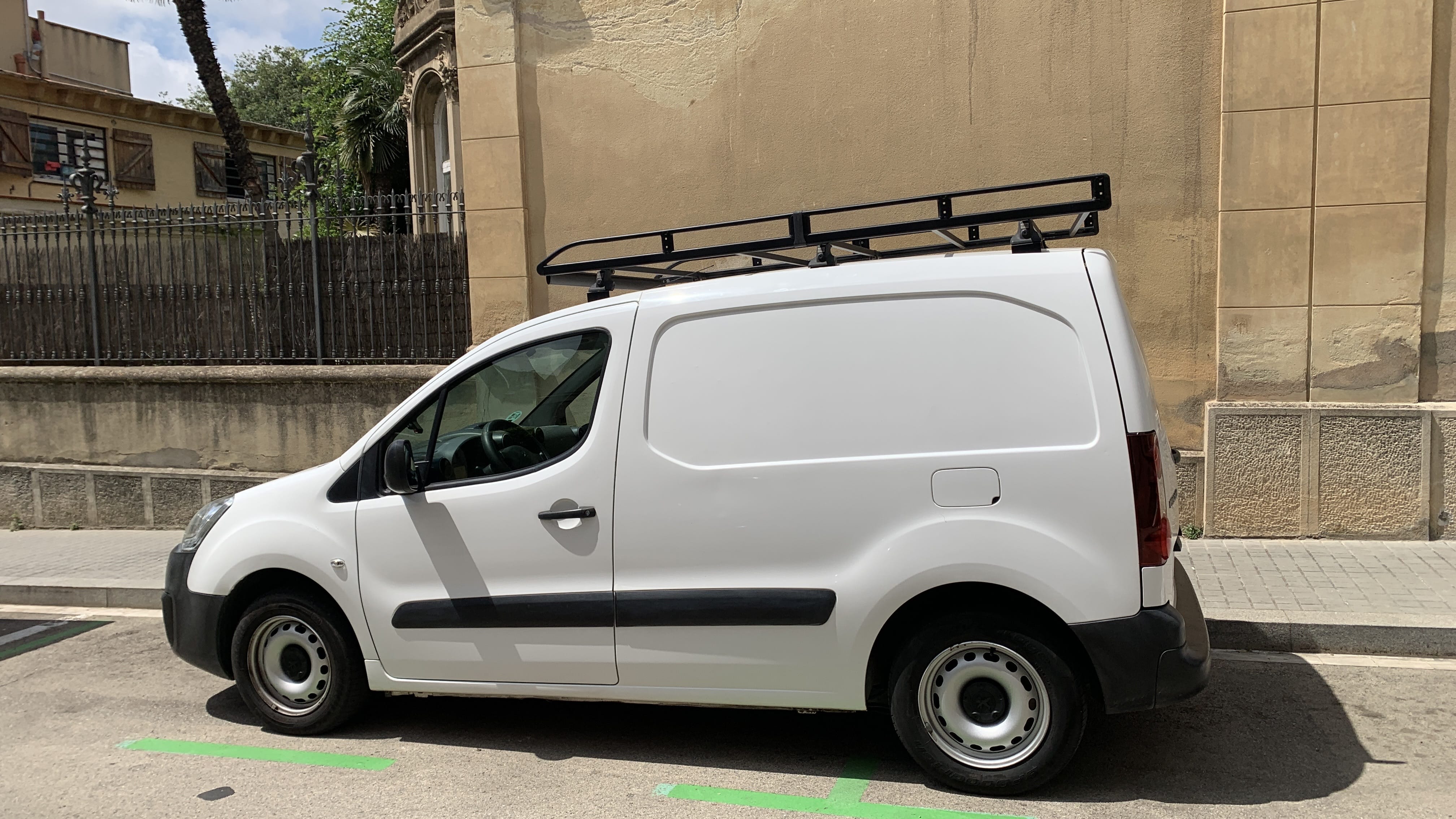 Peugeot Partner Furgoneta mit Klimaanlage
