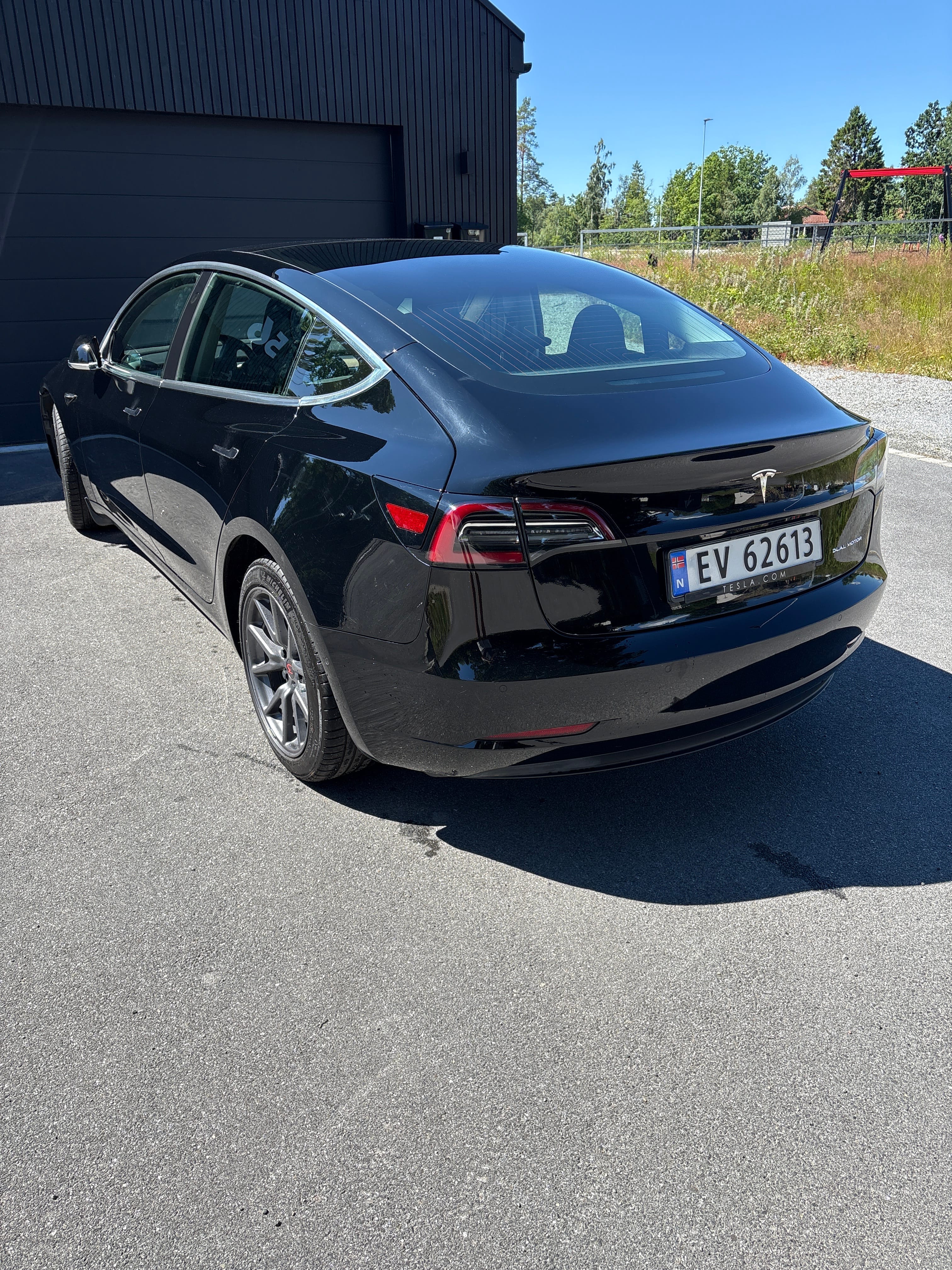 Tesla Model 3 Long Range med Ryggekamera