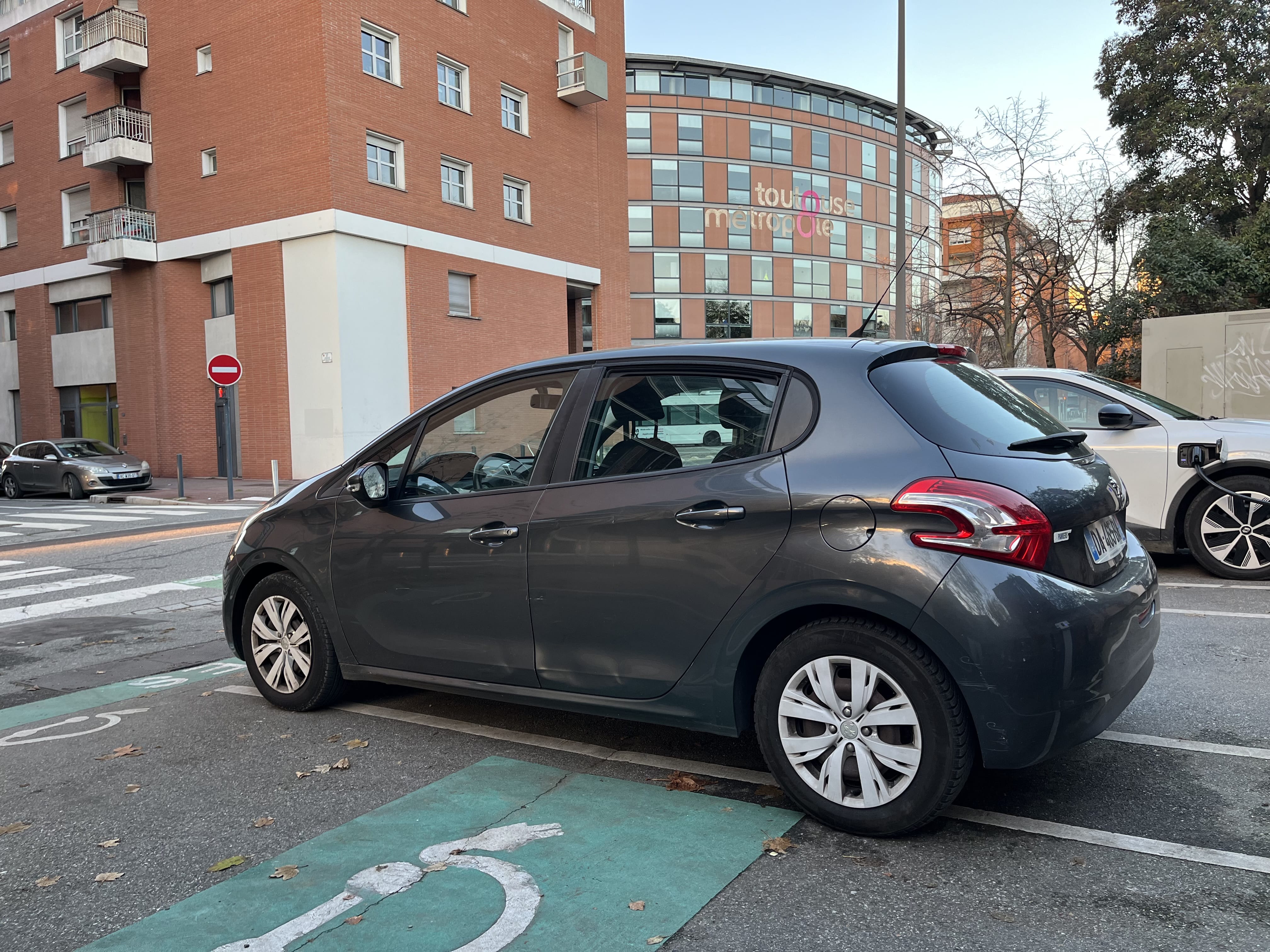 Peugeot 208 avec Régulateur de vitesse