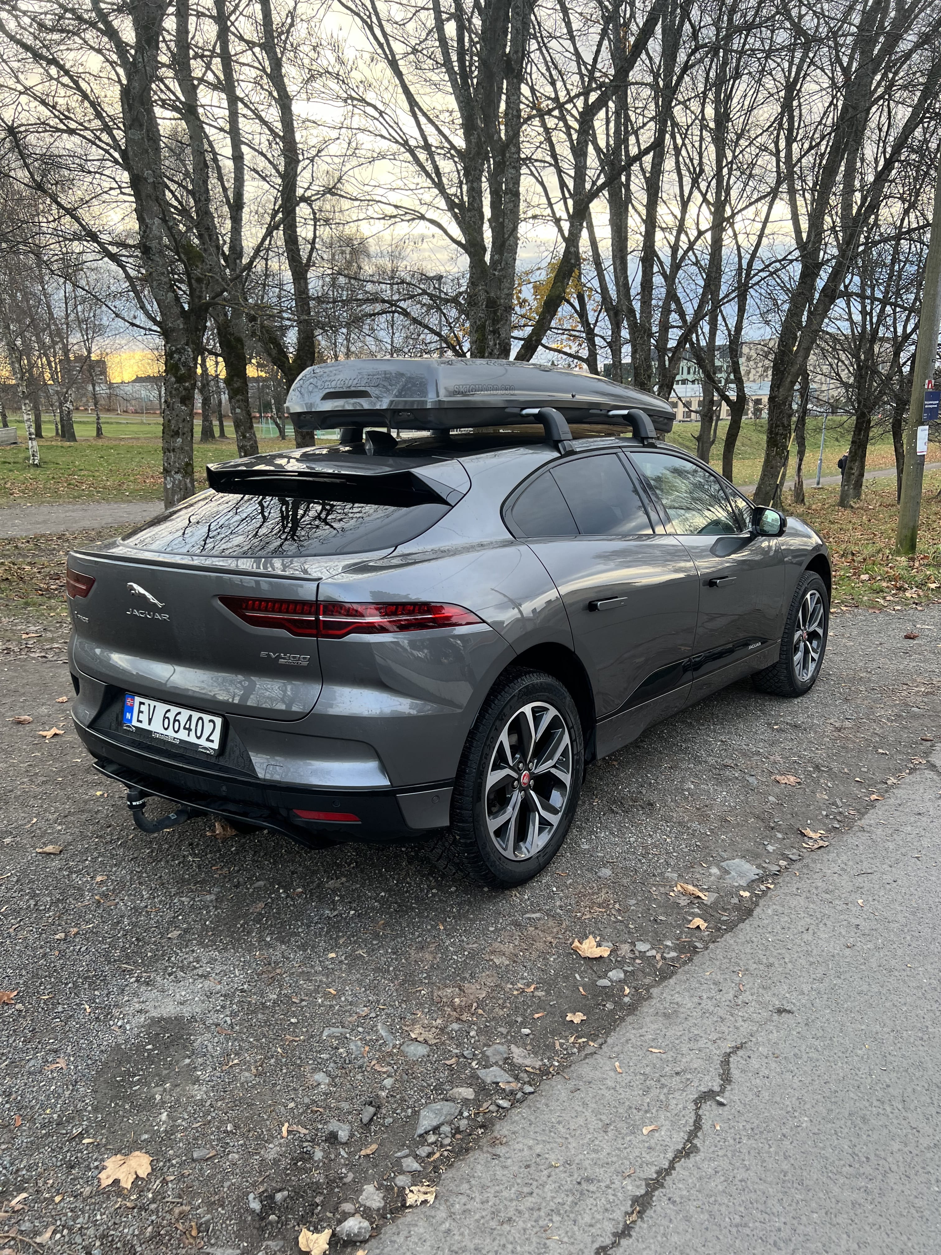 Jaguar I-Pace EV400 HSE 400 hk with GPS