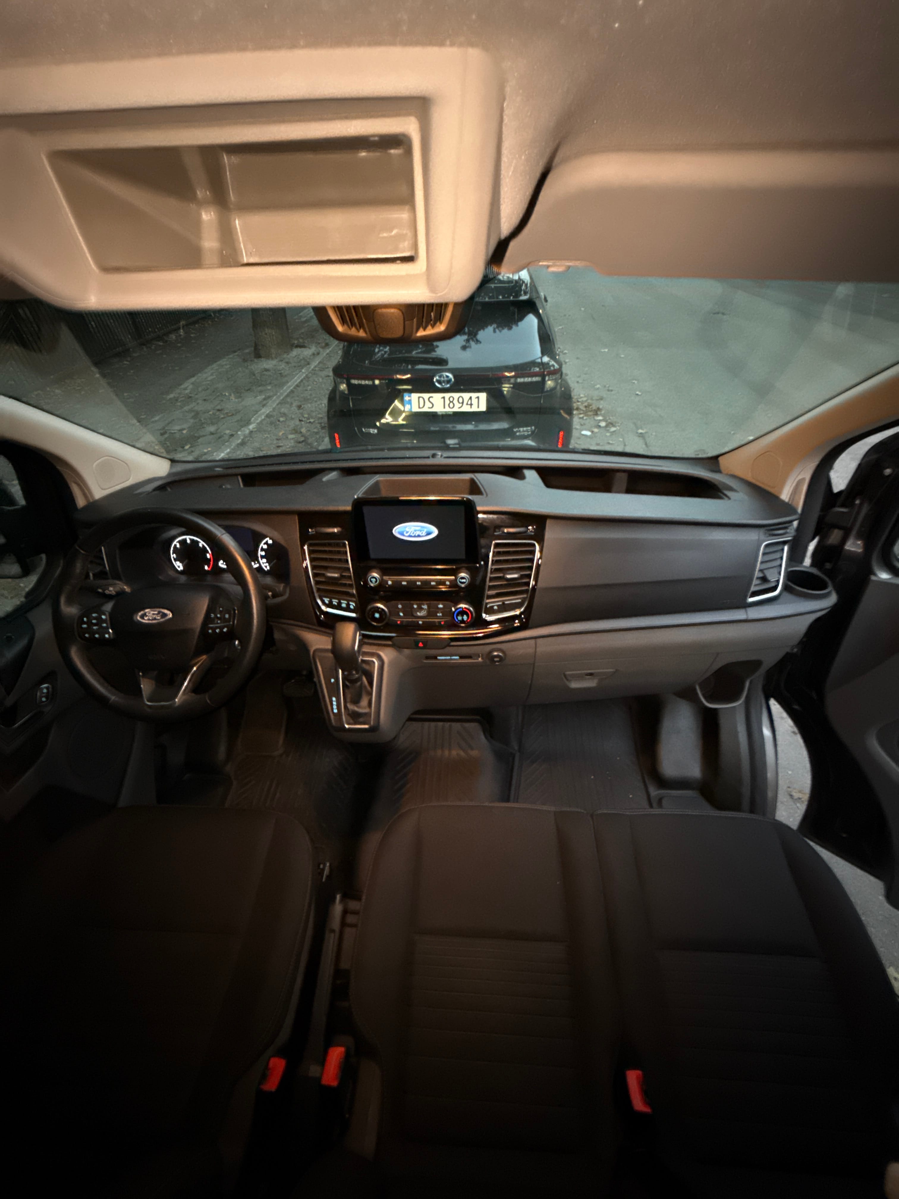 Ford Transit Custom Varebil mit Tempomat