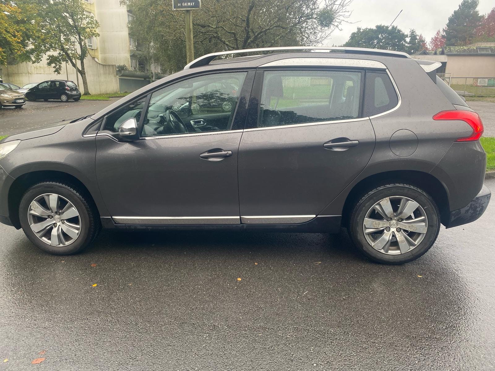 Peugeot 2008 Business avec Climatisation