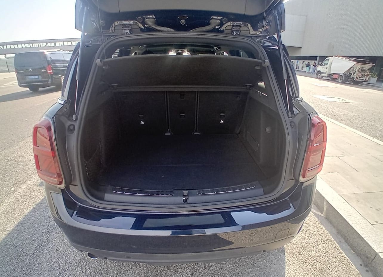Mini Countryman ONE JCW con Audio Bluetooth