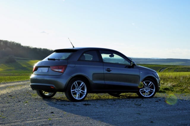 Audi A1 Finitions S line (sport), 2012, Essence 95