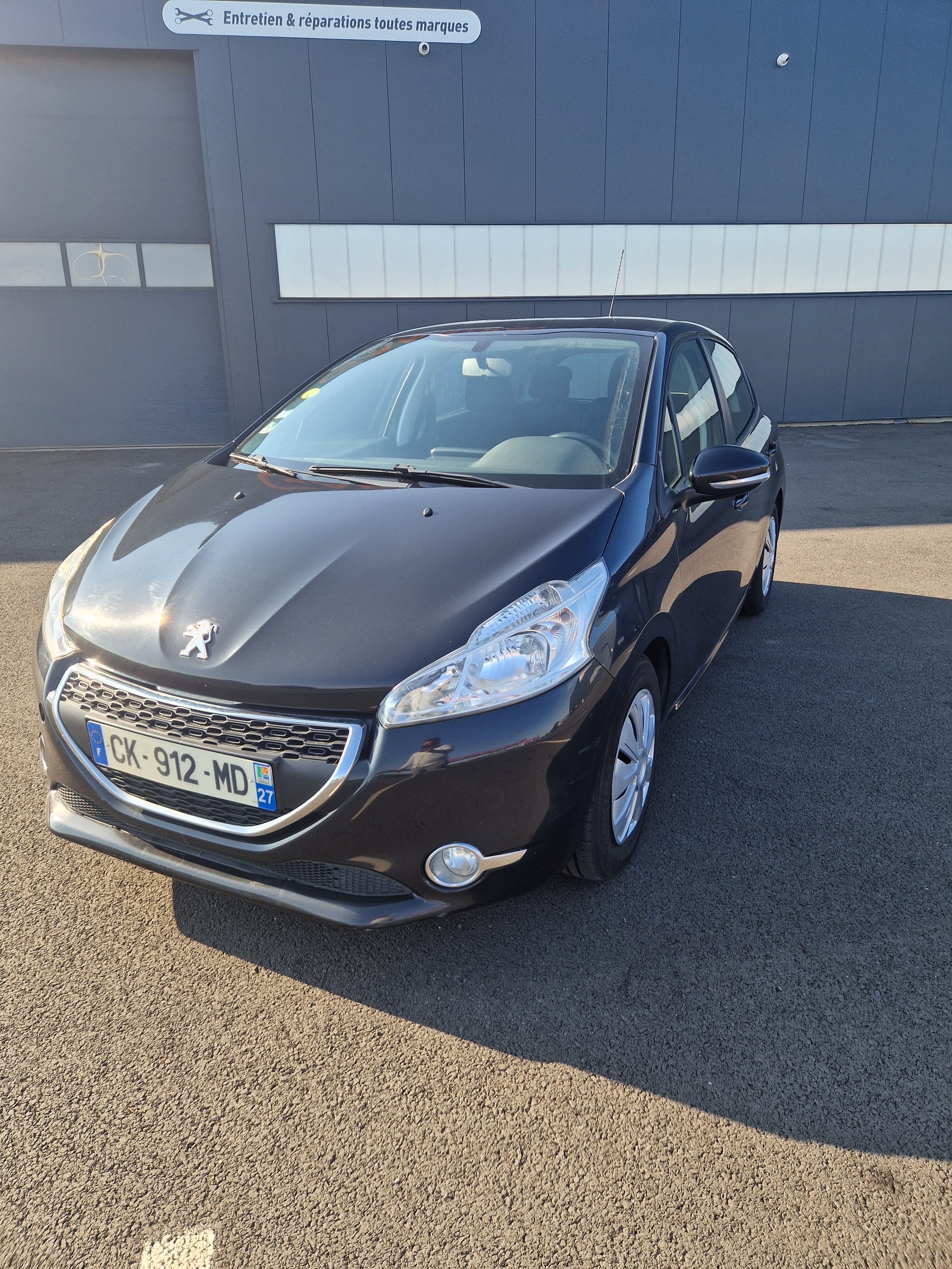 Peugeot 208 avec Climatisation