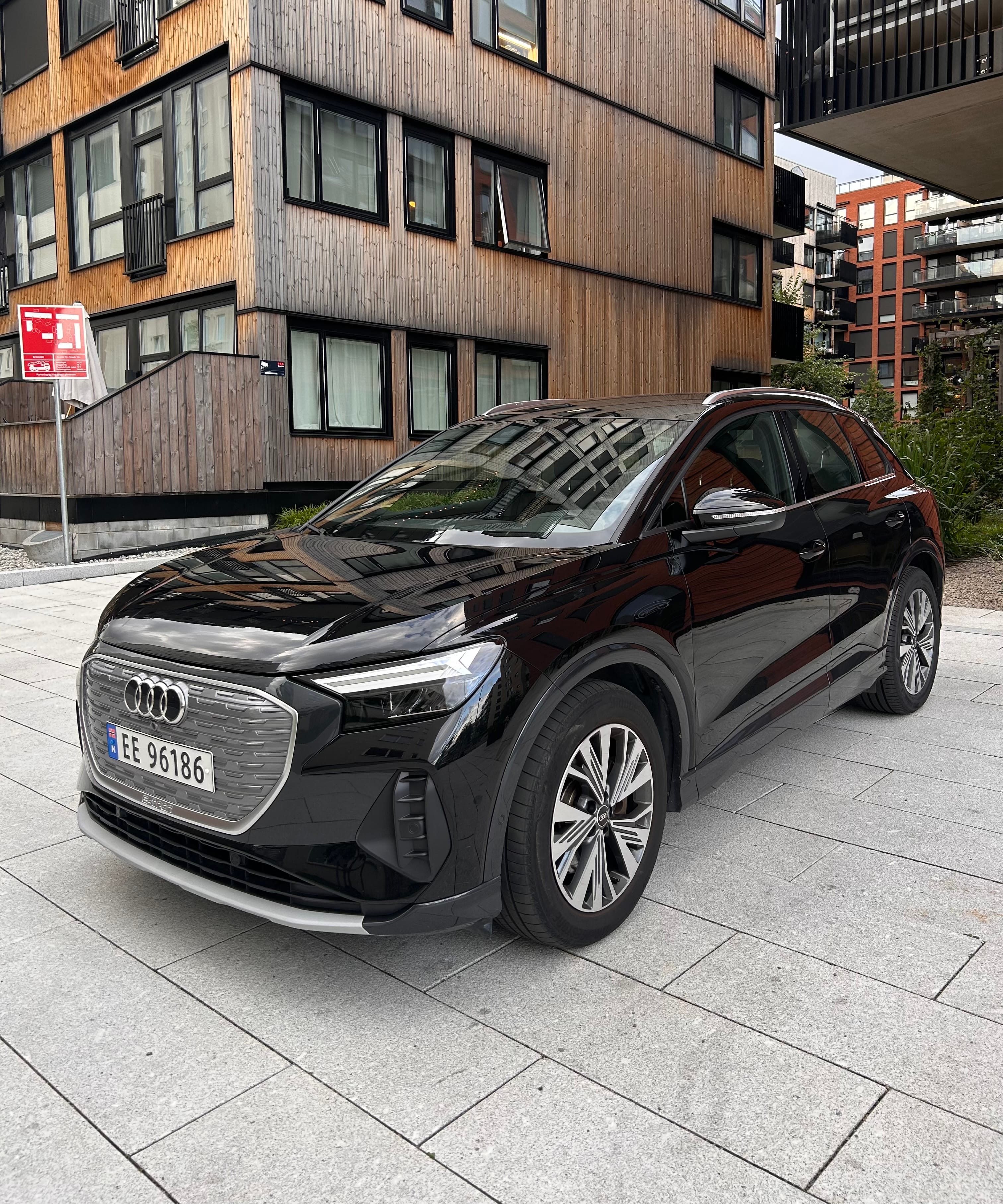 Audi Q4 50 e-tron quattro (AWD), 2022, Elektrisk, automatisk