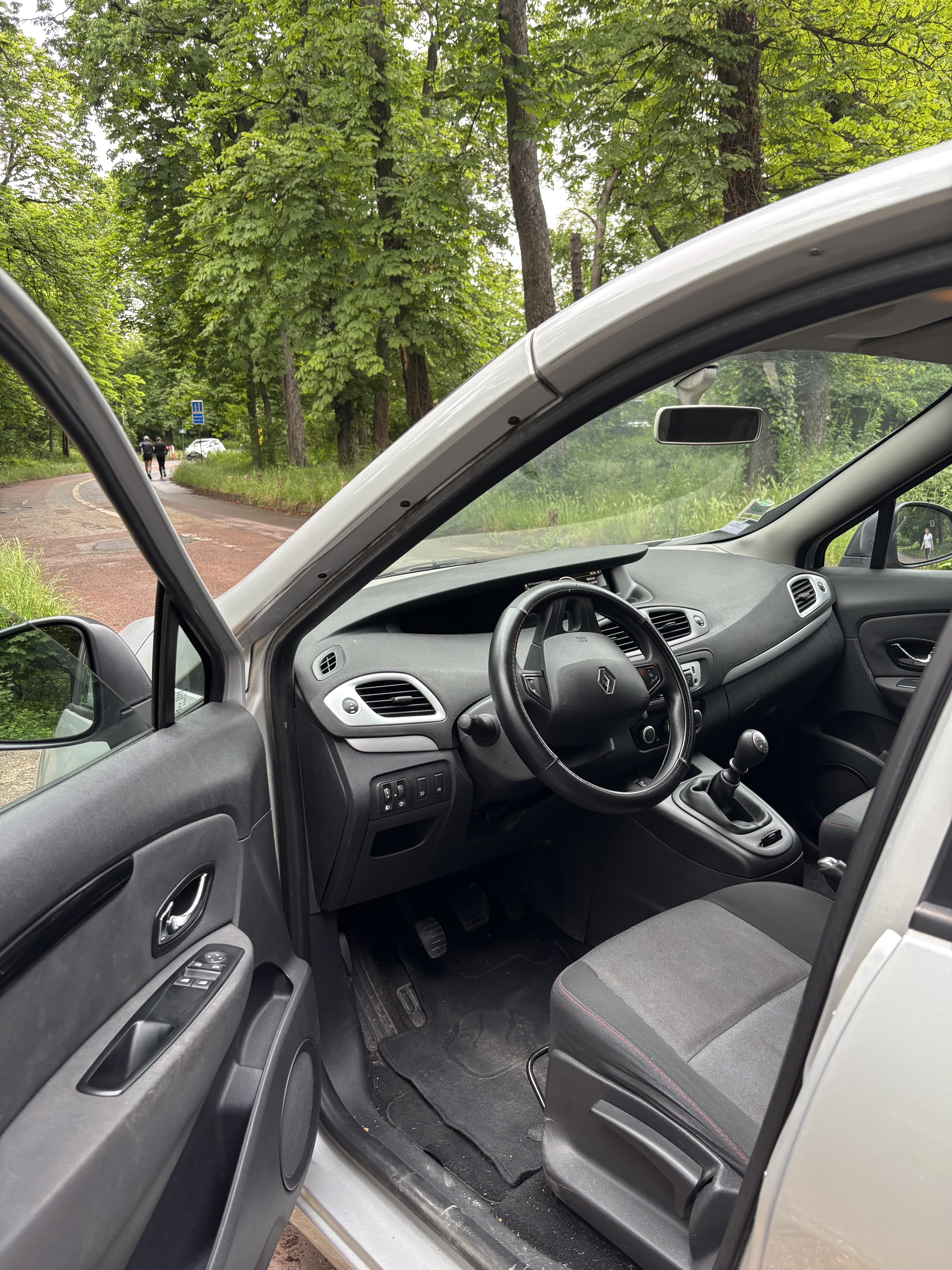 Renault Scenic avec Siège bébé