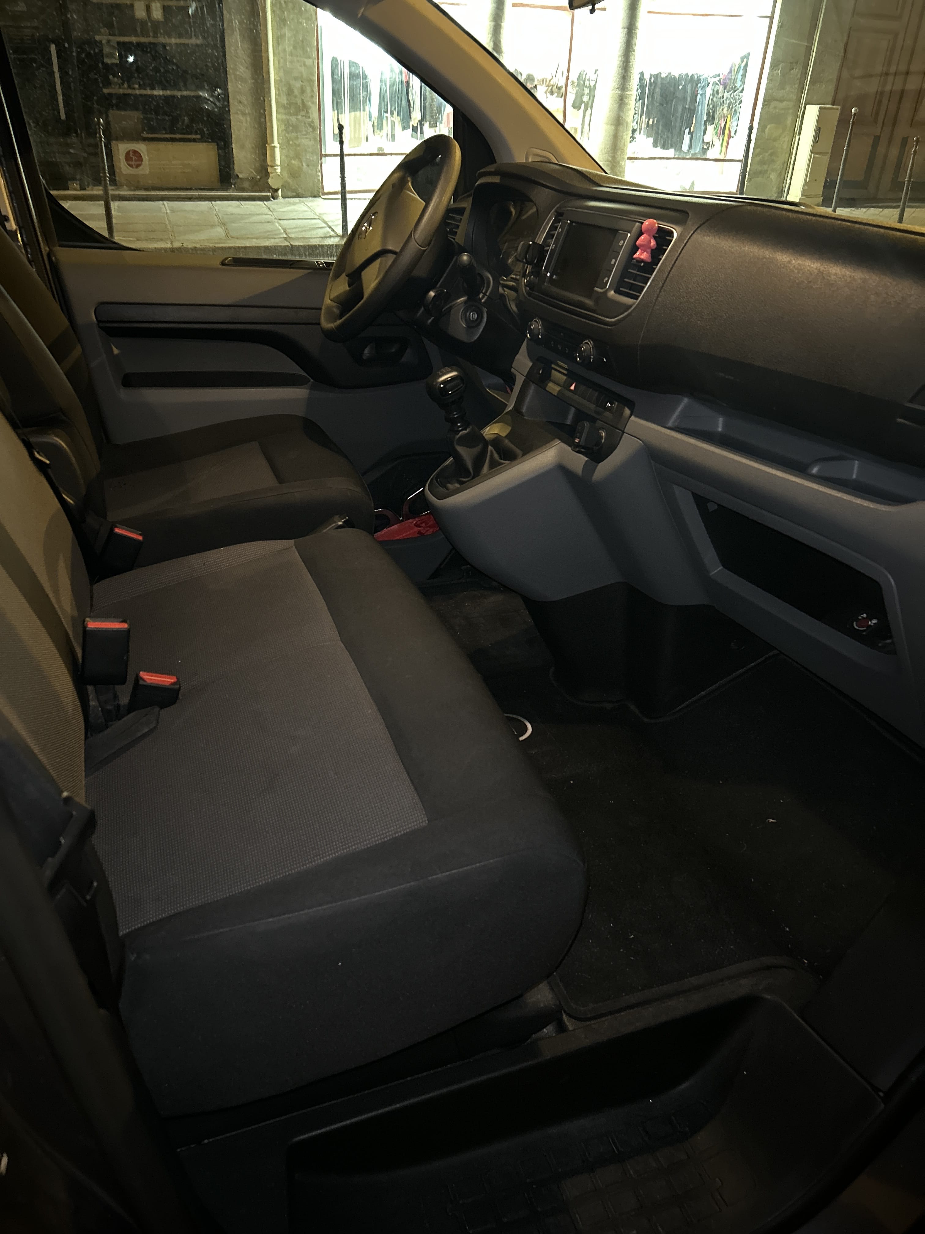 Opel Vivaro Combi avec Audio Bluetooth