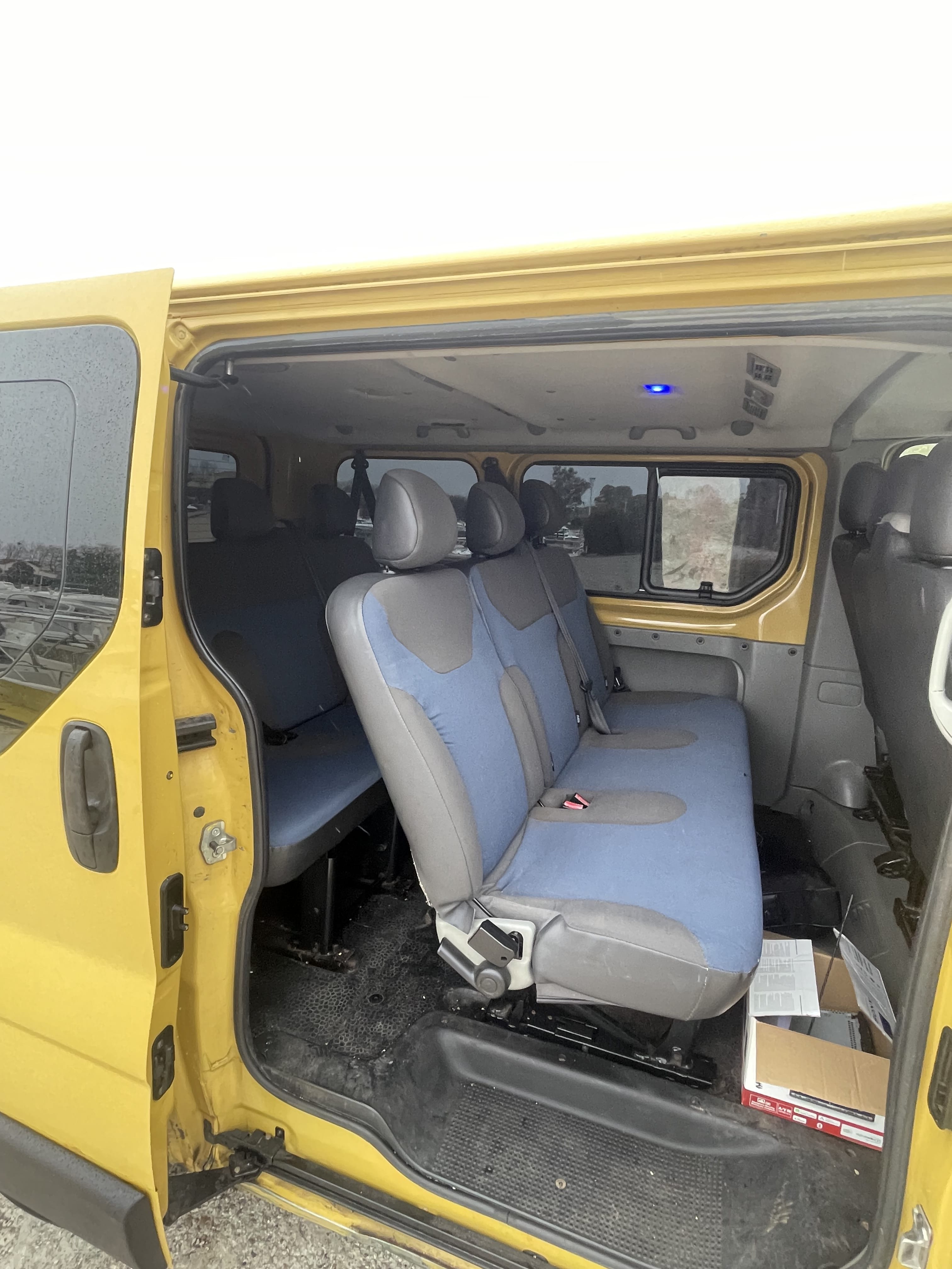 Renault Trafic Passenger HDI avec Siège bébé