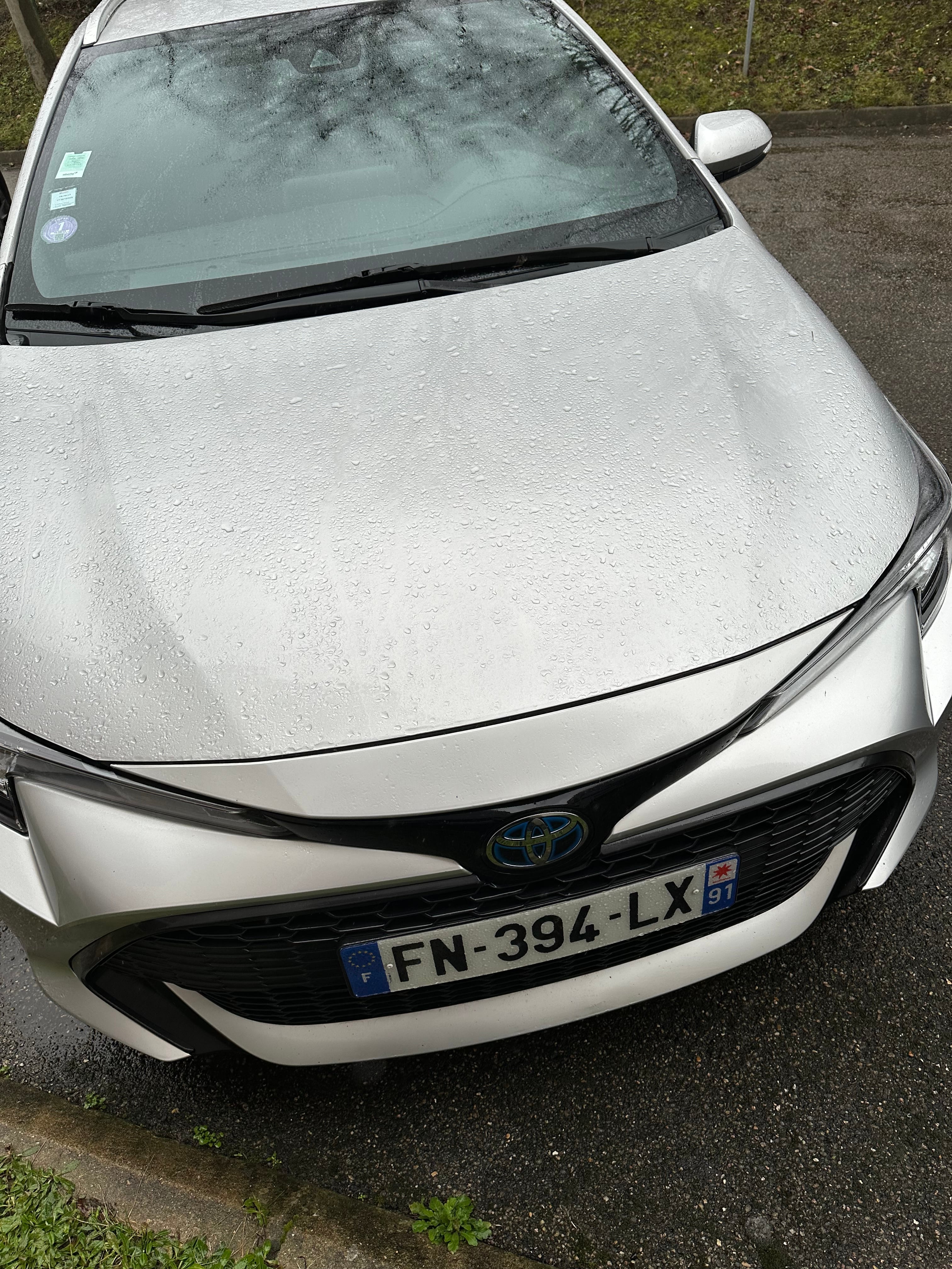 Toyota Corolla Break, 2020, Essence 95 / Électrique (hybride), automatique