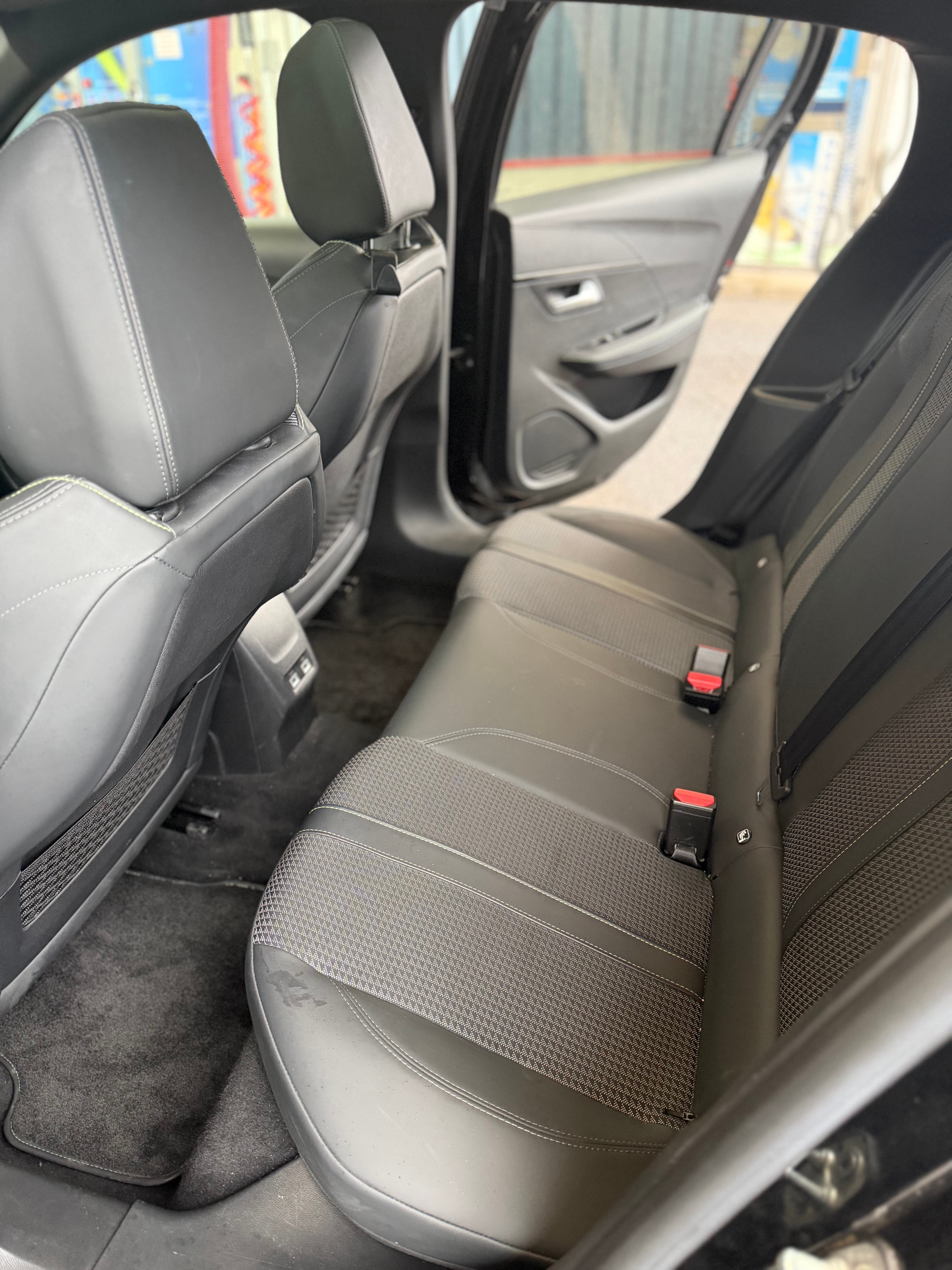 Peugeot 208 avec Android Auto