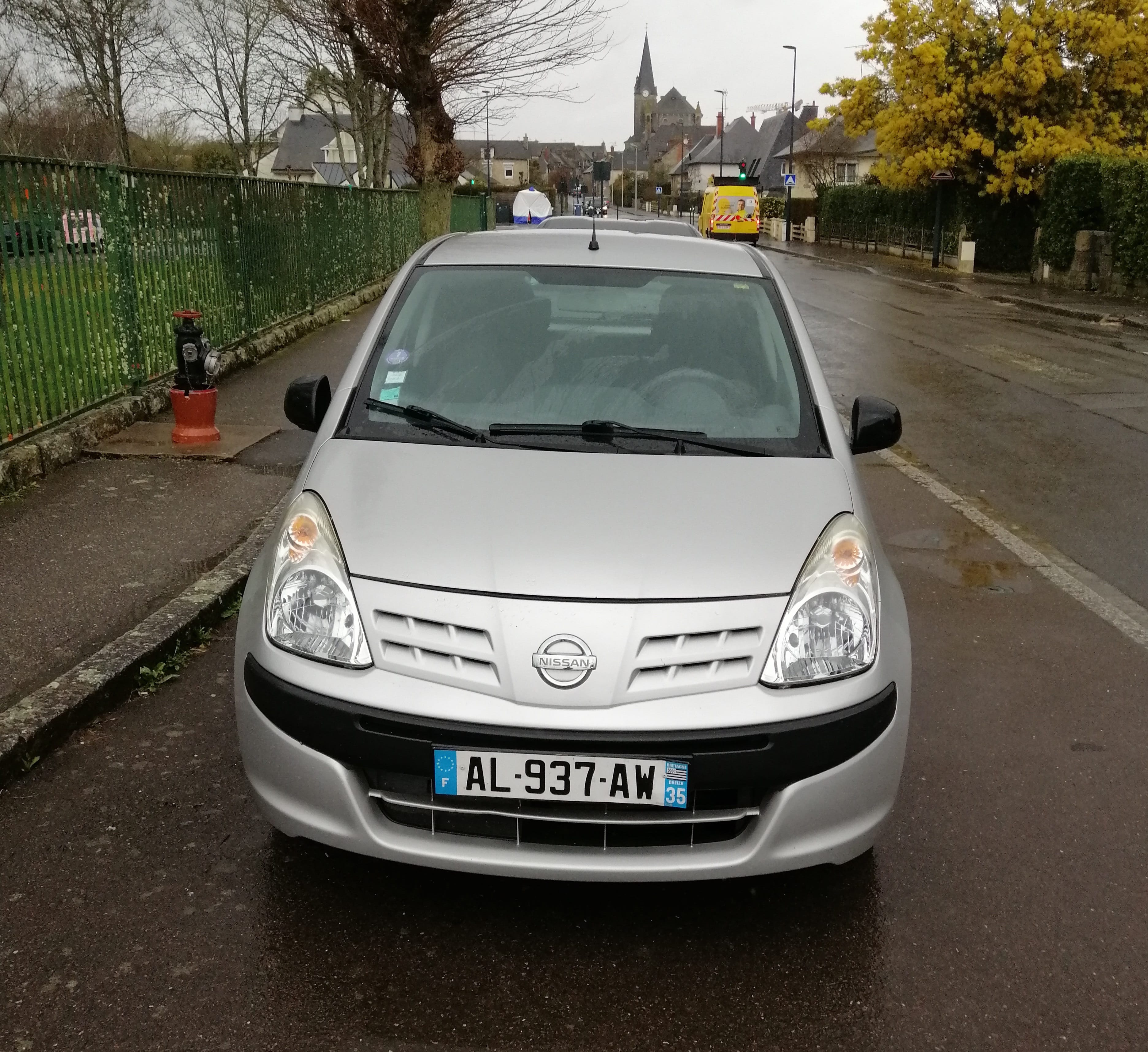 Nissan Pixo