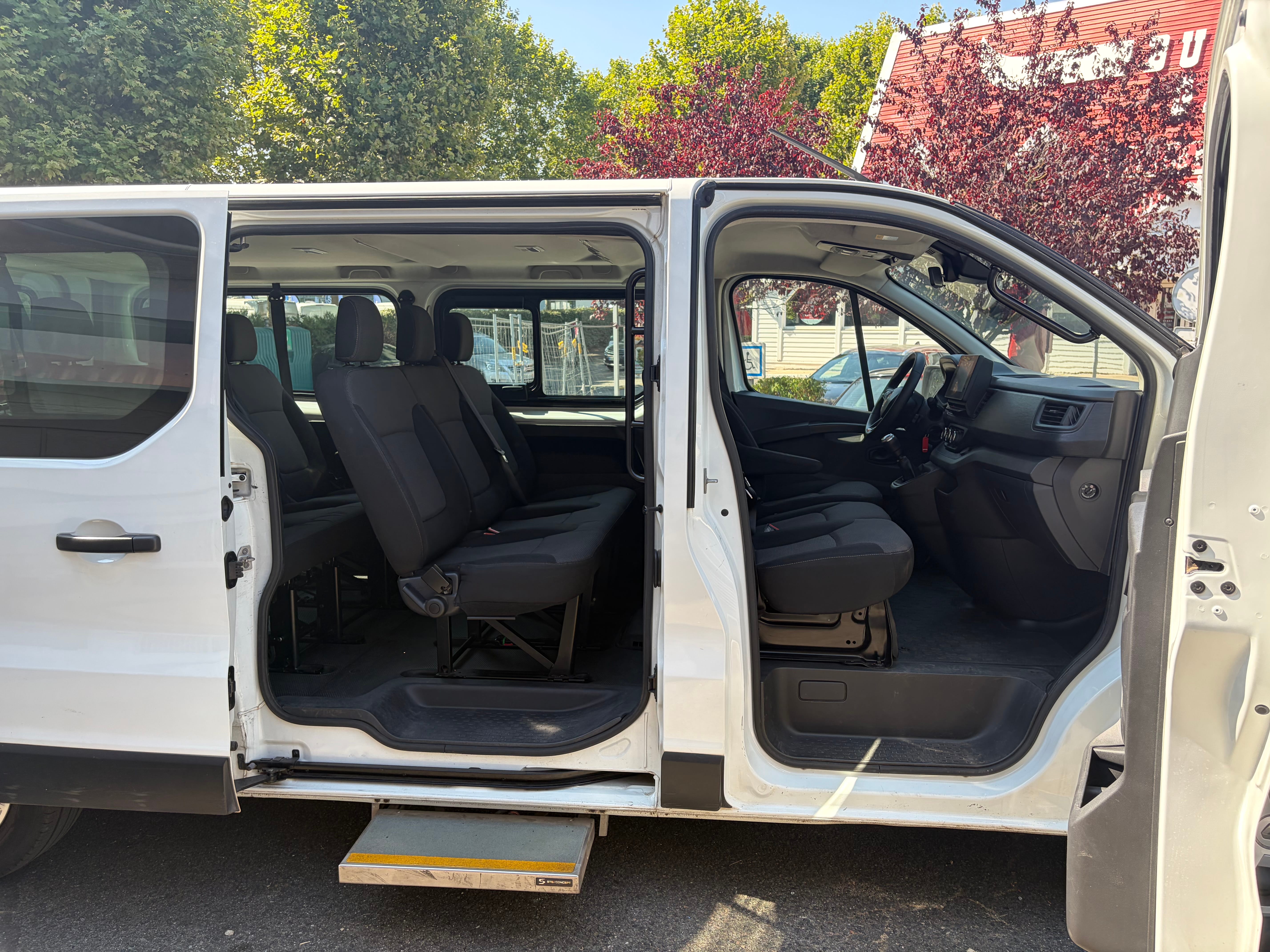 Renault Trafic Passenger  minibus 9 places DCI 150 ch avec Climatisation
