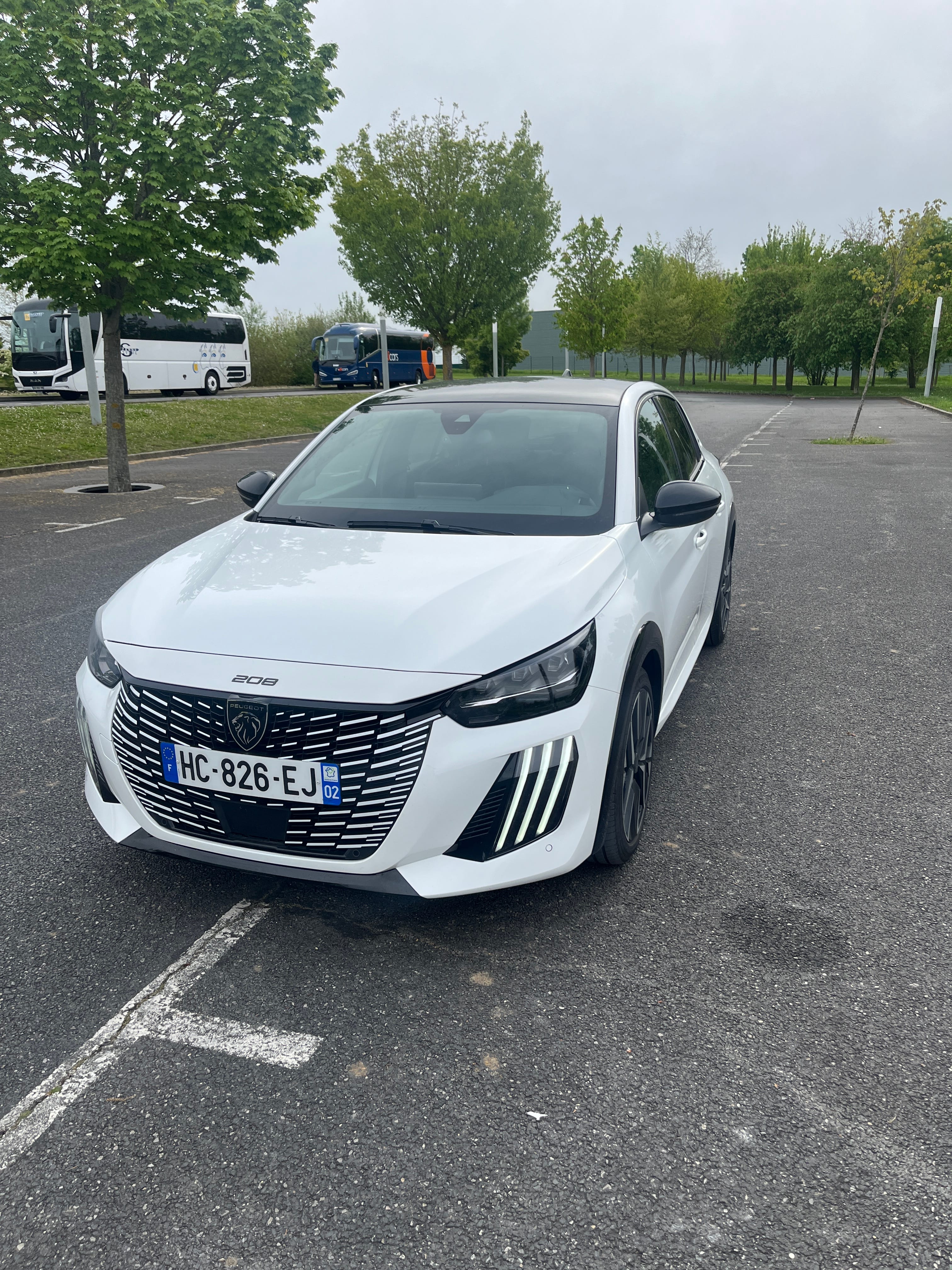 Peugeot 208 GT Line, 2025, Essence 95 / Électrique (hybride), automatique