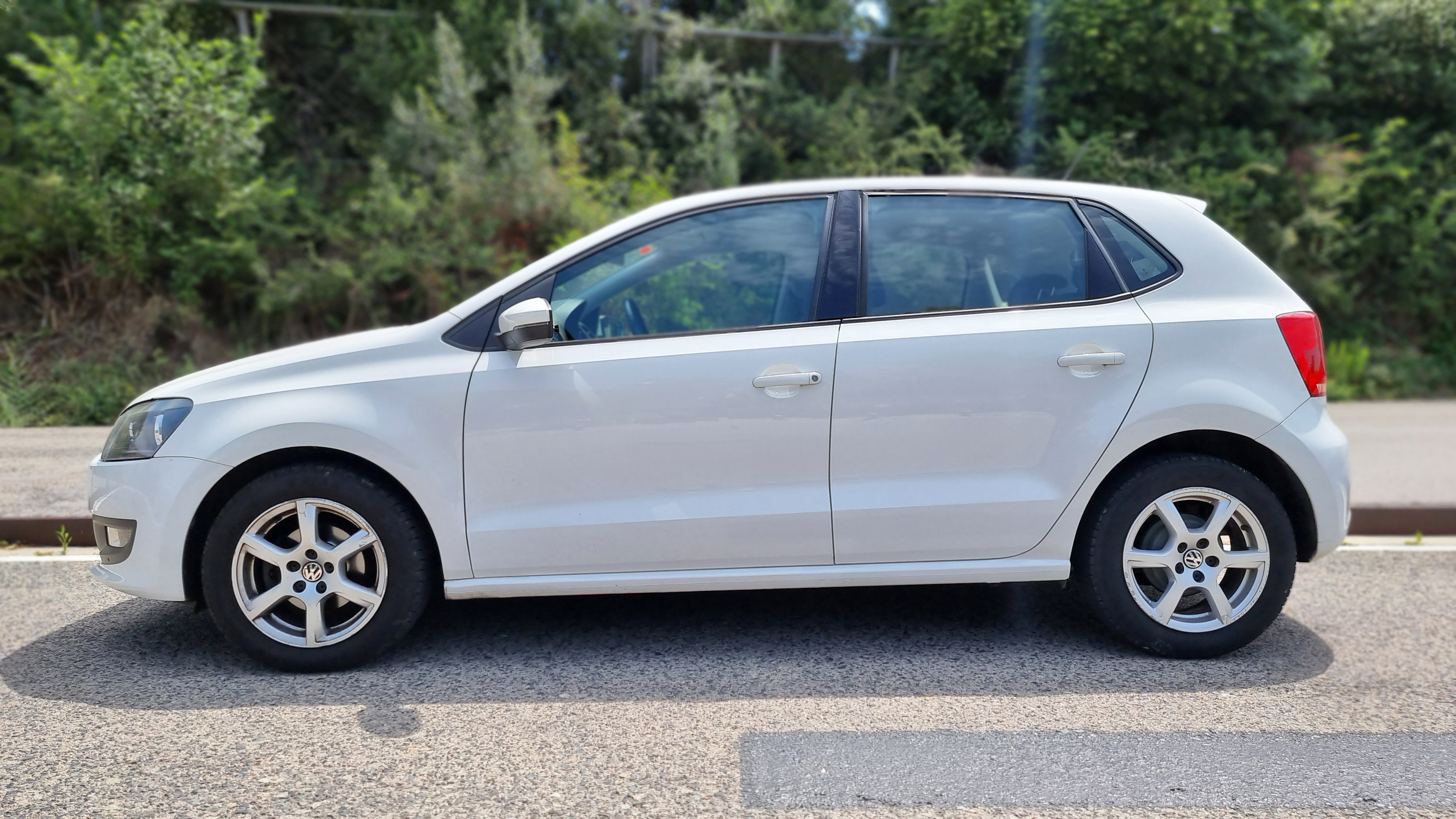 Volkswagen Polo Emotion TSI HJN con Aire acondicionado
