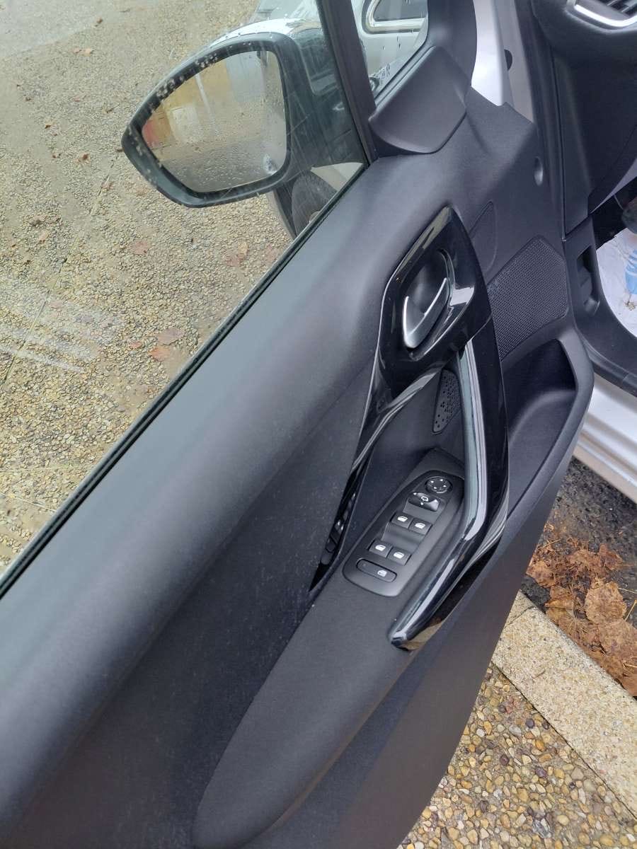Peugeot 208 avec Régulateur de vitesse