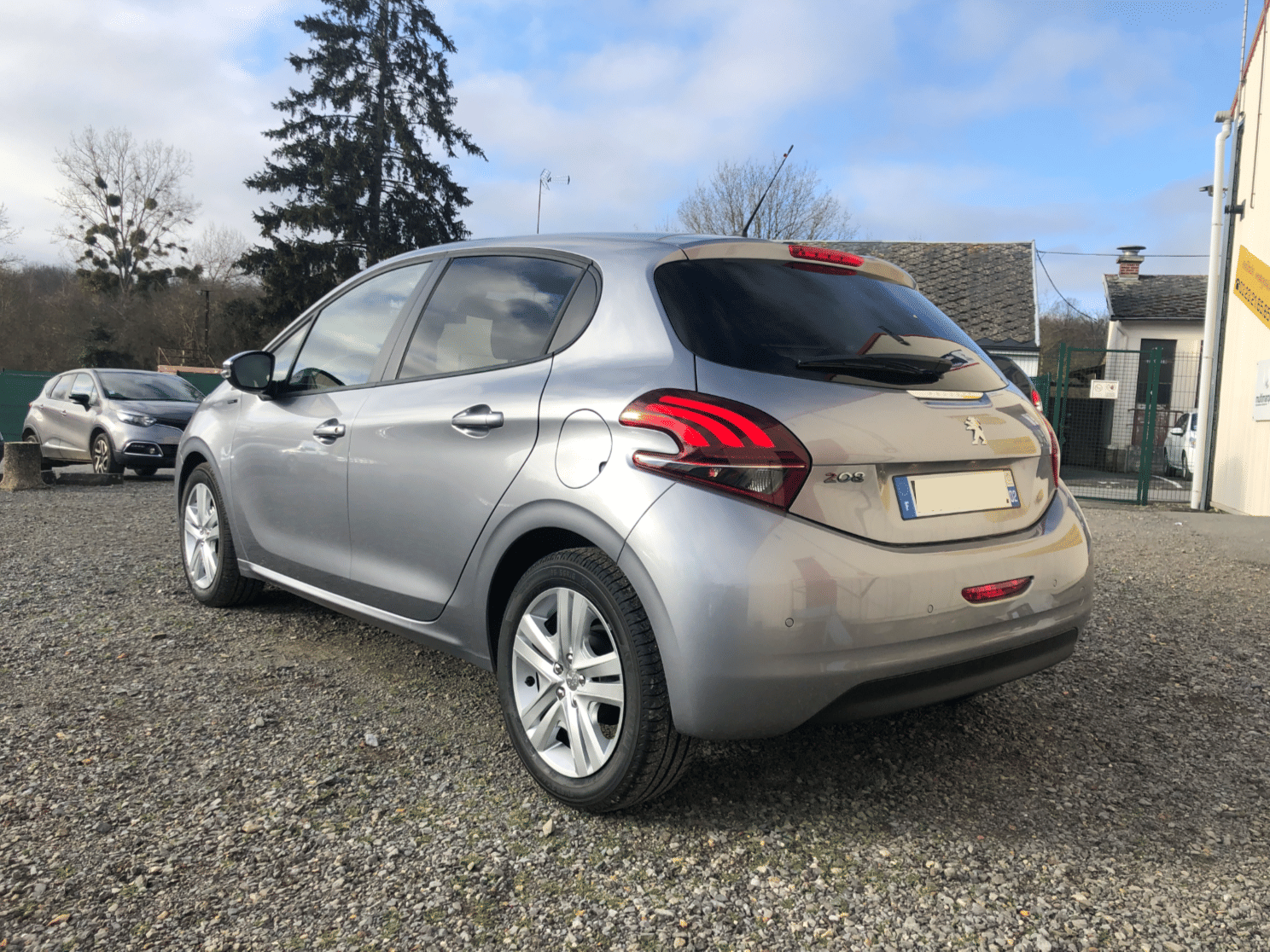 Peugeot 208 Ess 82cv FM102QE avec Régulateur de vitesse