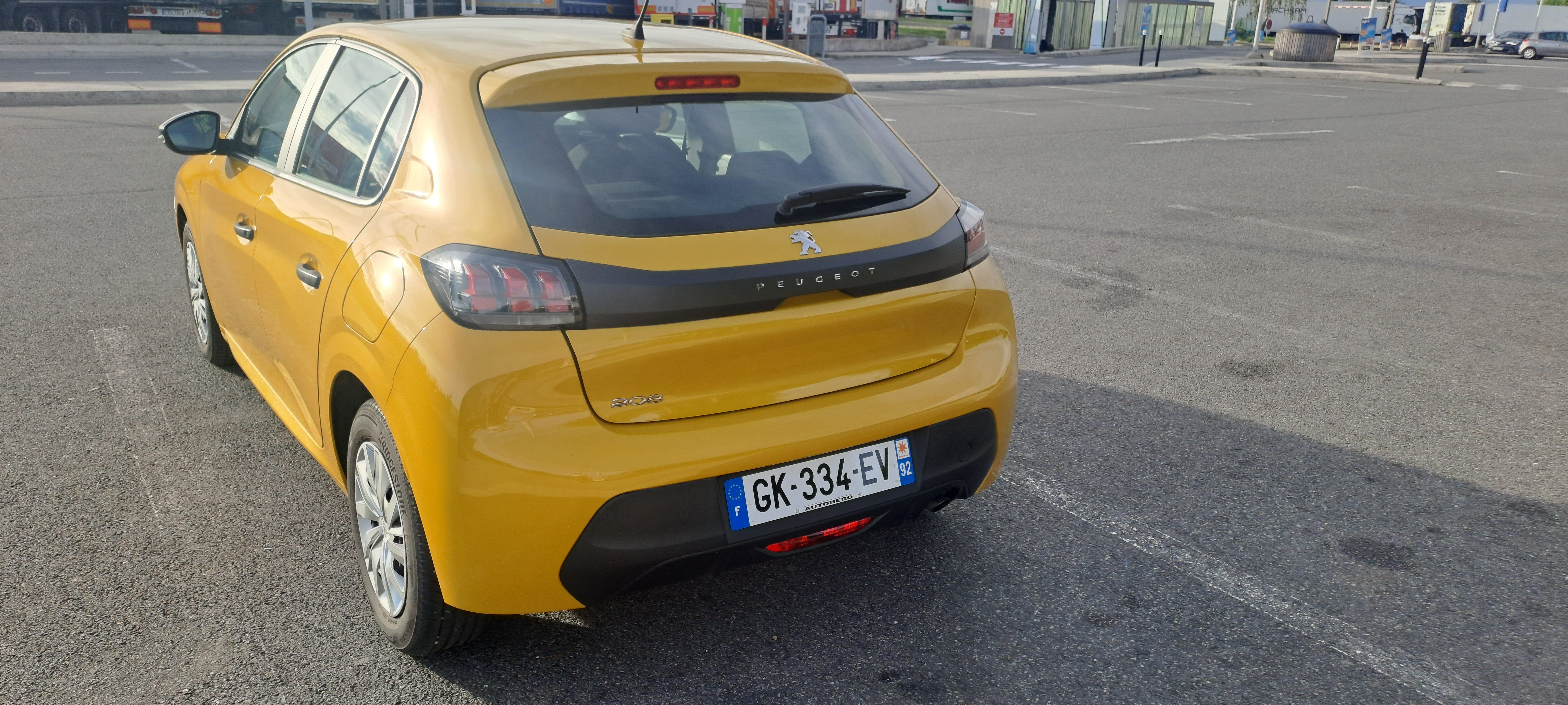 Peugeot 208 avec Pneus neige