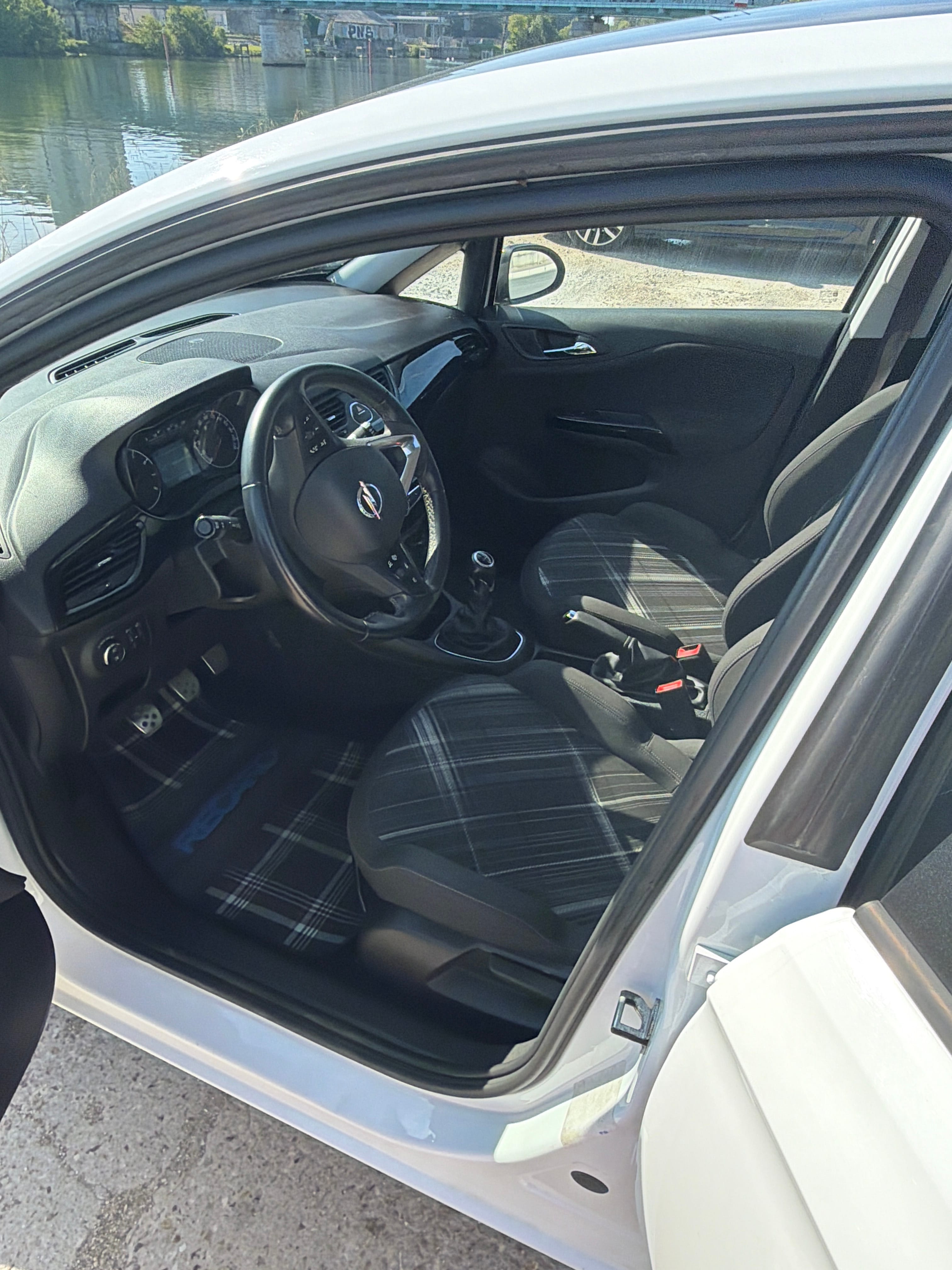 Opel Corsa avec Audio Bluetooth