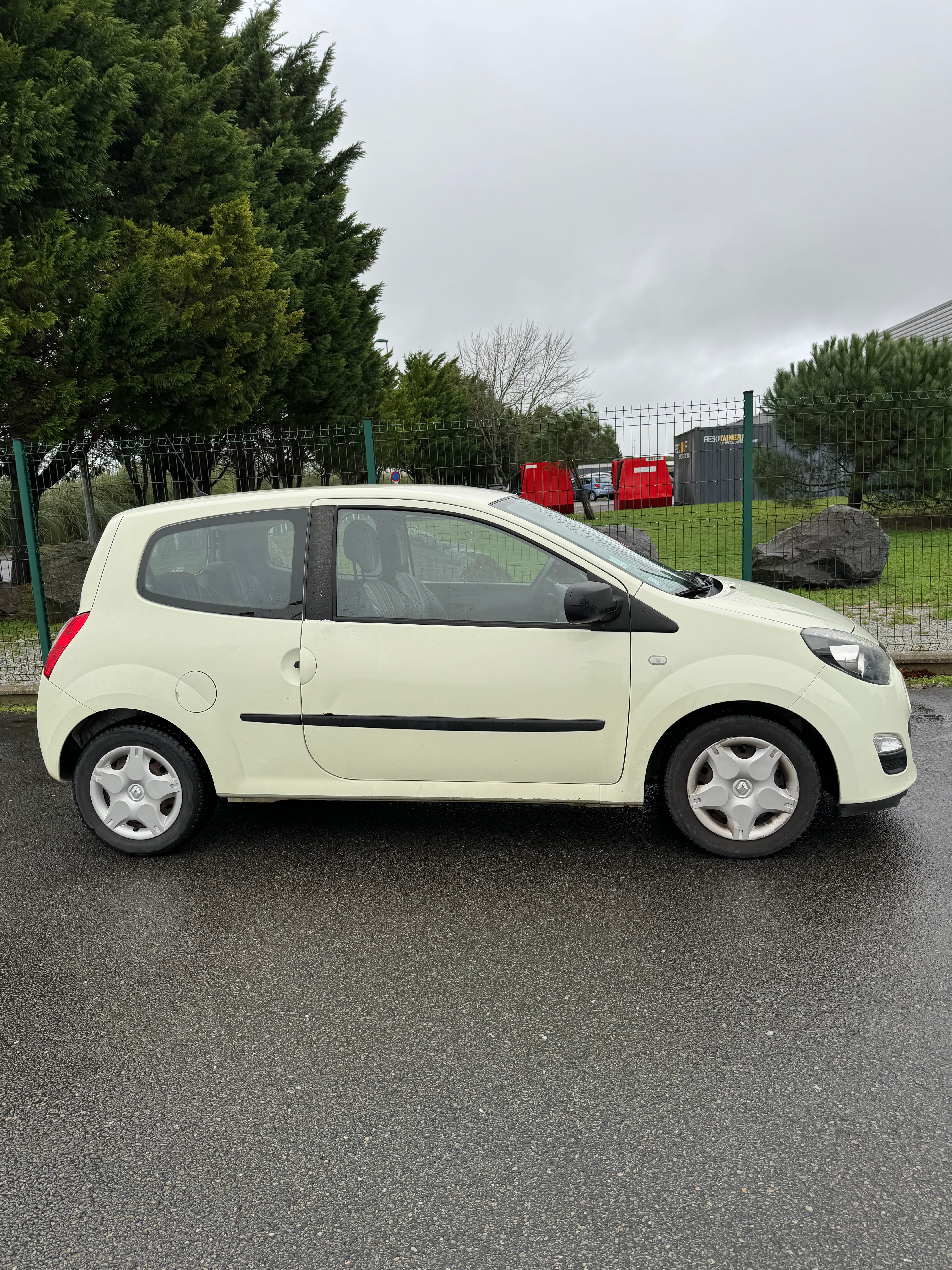 Renault Twingo II avec Audio Bluetooth