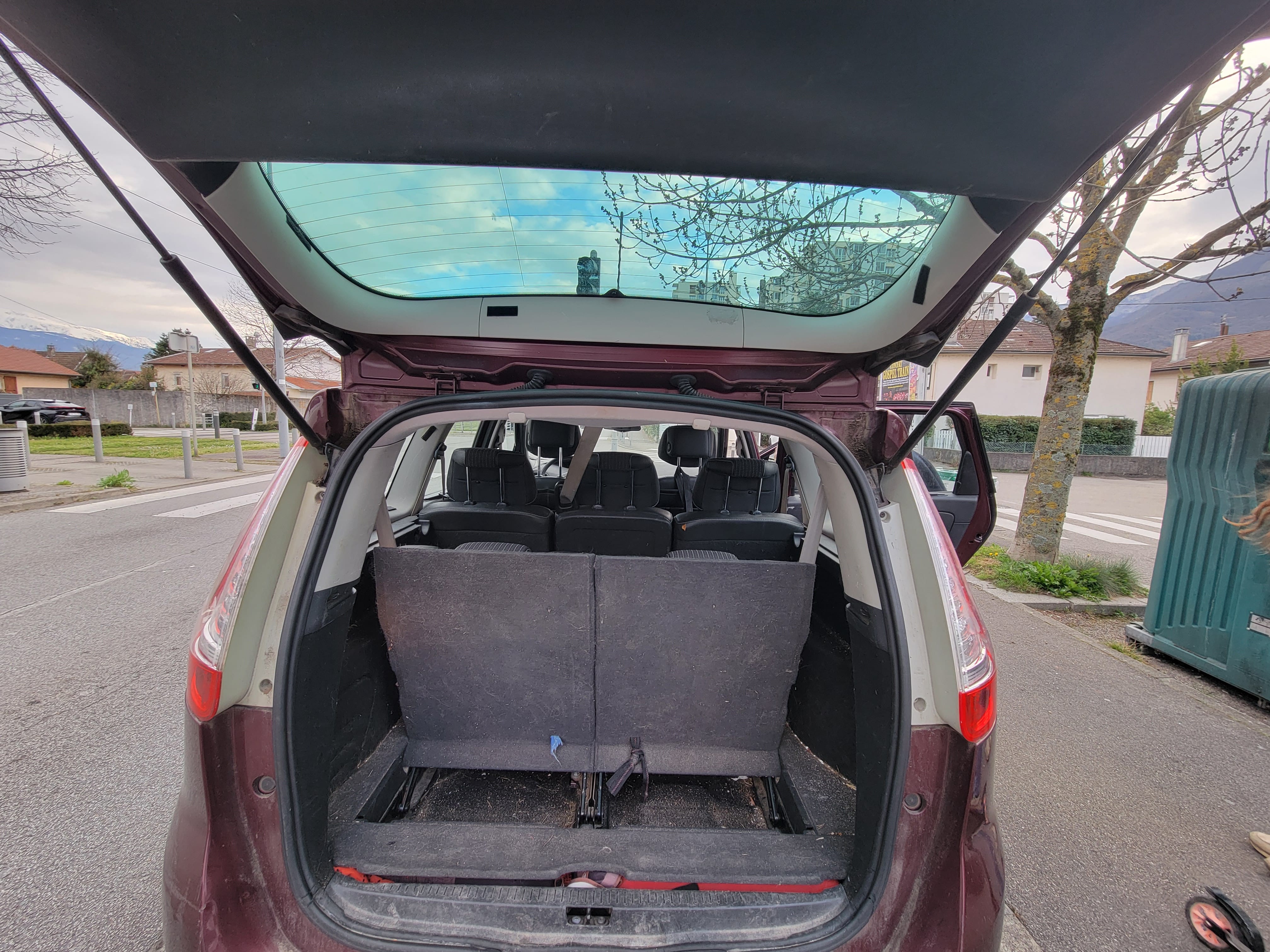 Renault Grand Scenic avec Chaines