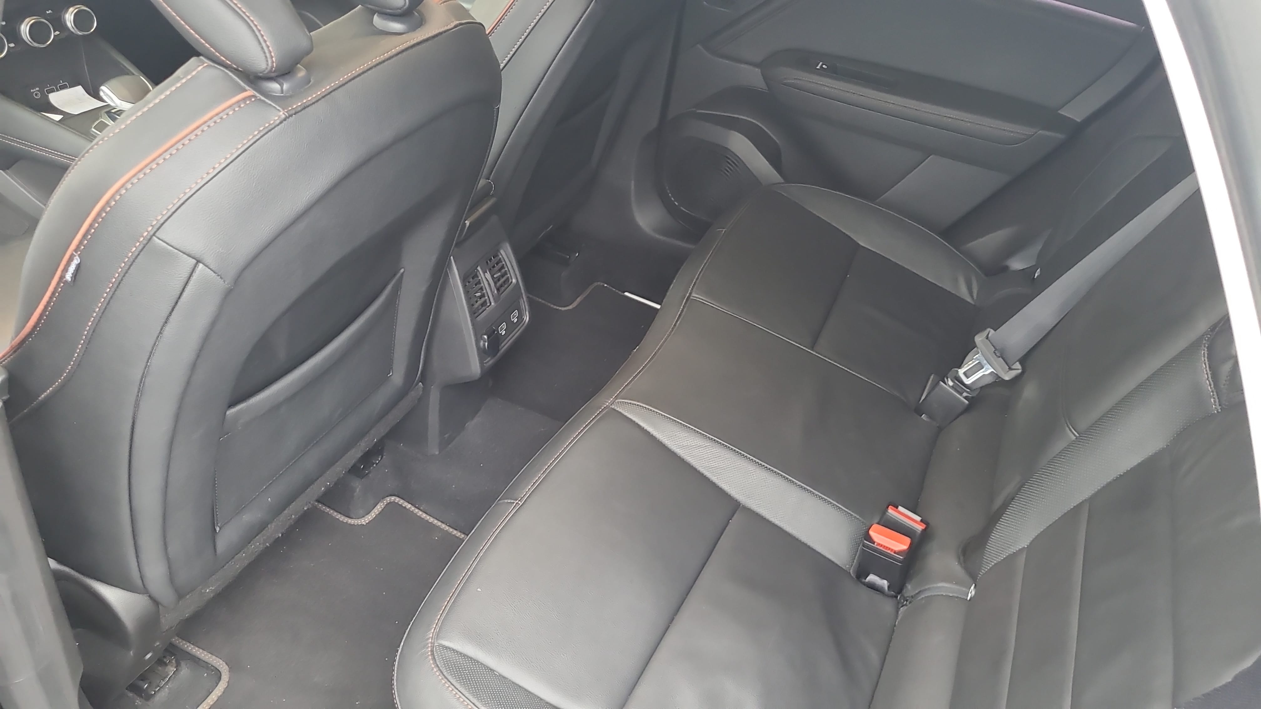 Renault Captur mit Kindersitz