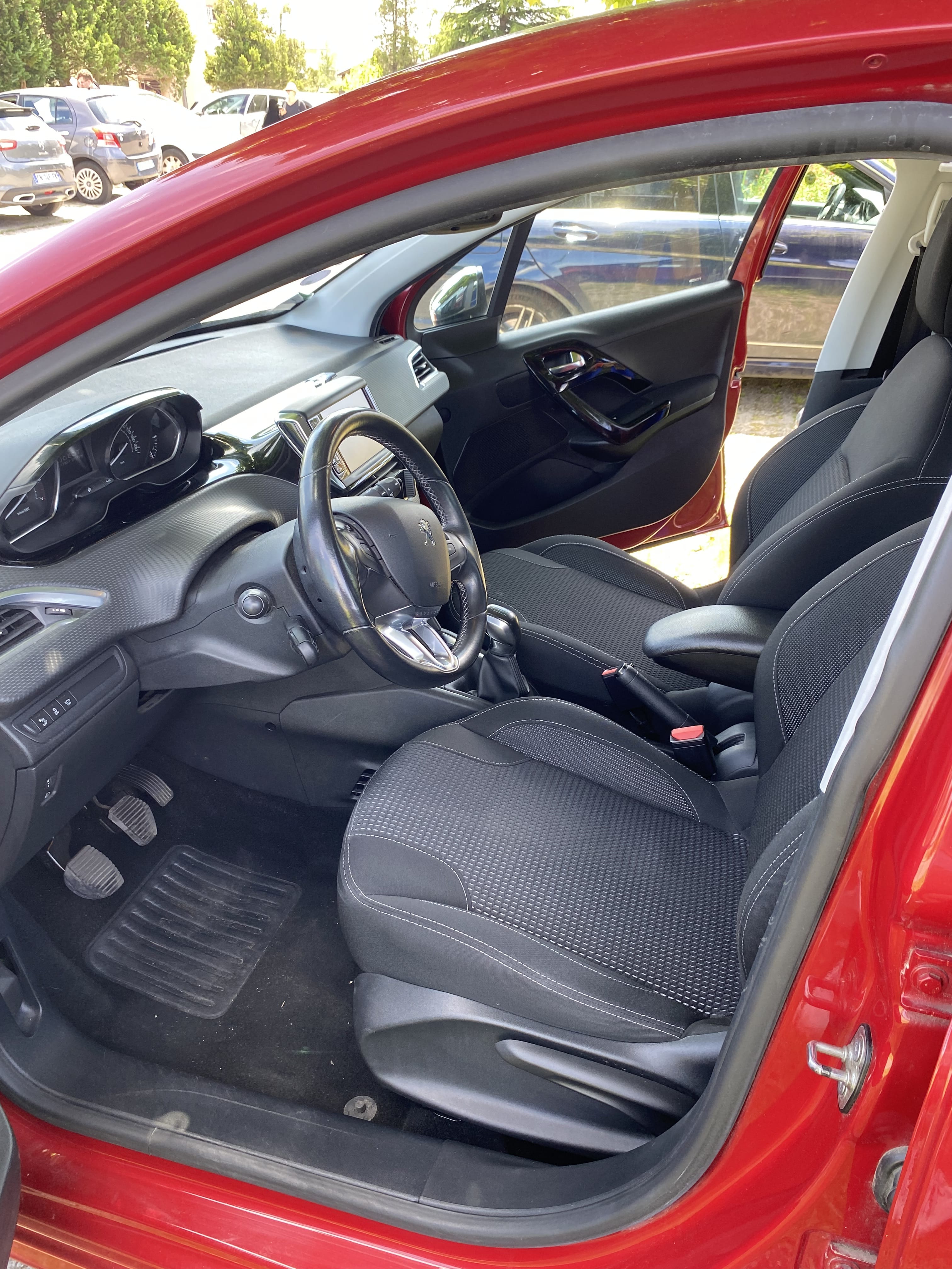 Peugeot 208 avec Régulateur de vitesse