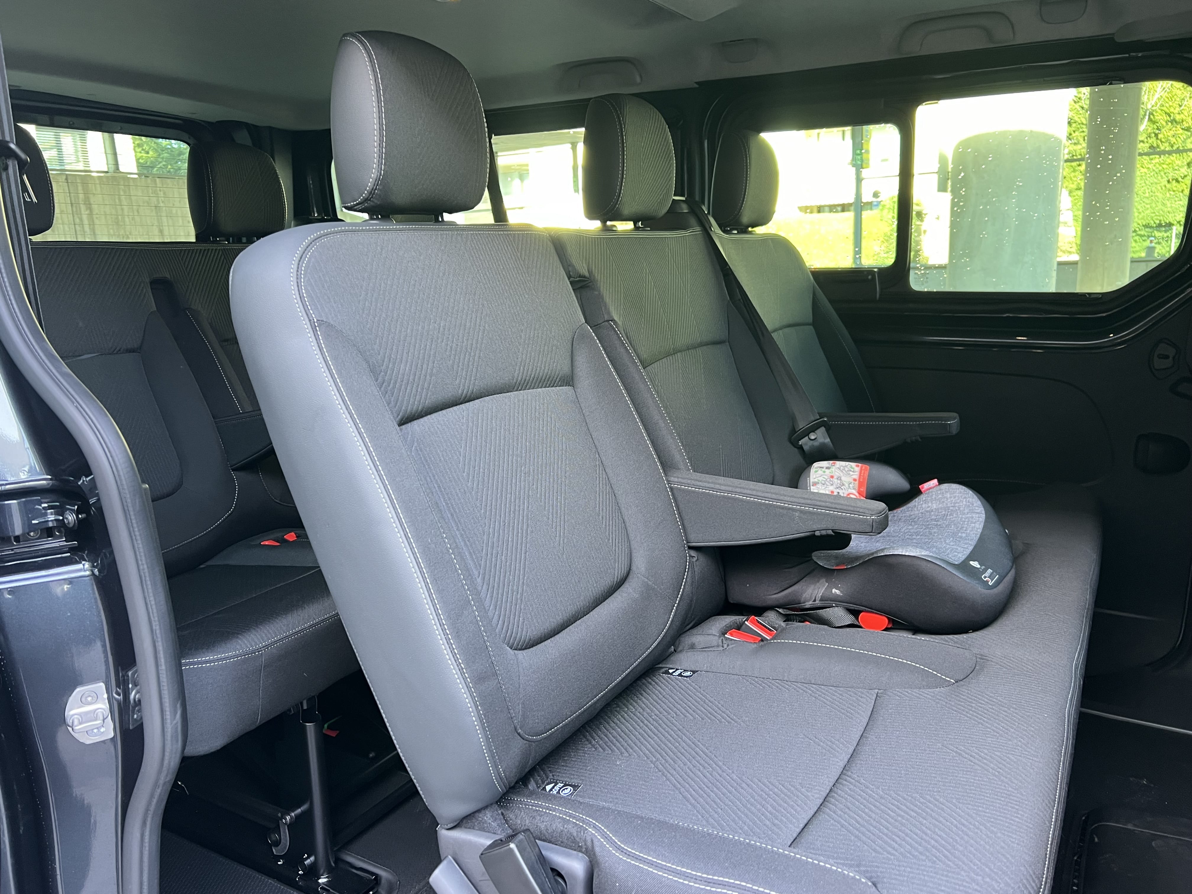 Nissan Primastar Primastar 2.0 Diesel LUXUS VAN Automatik + 2 x Klima + Xenon + Kamera + mit Apple CarPlay