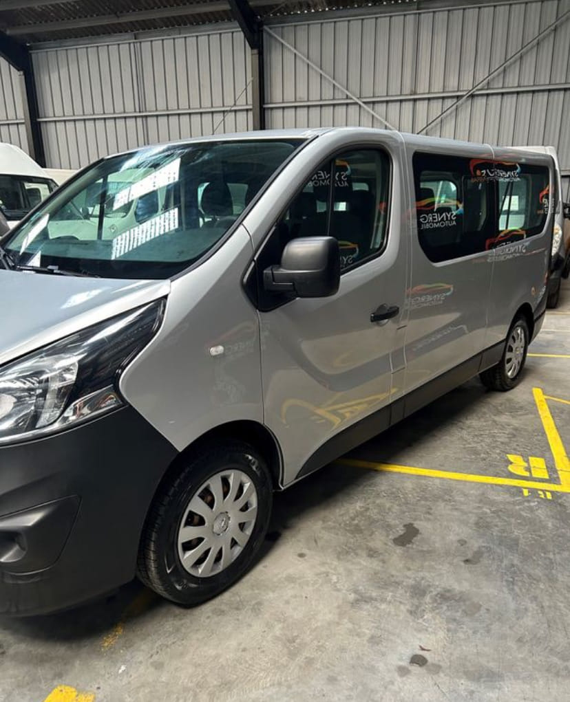 Opel Vivaro Combi, 2018, Diesel, 9 places et plus