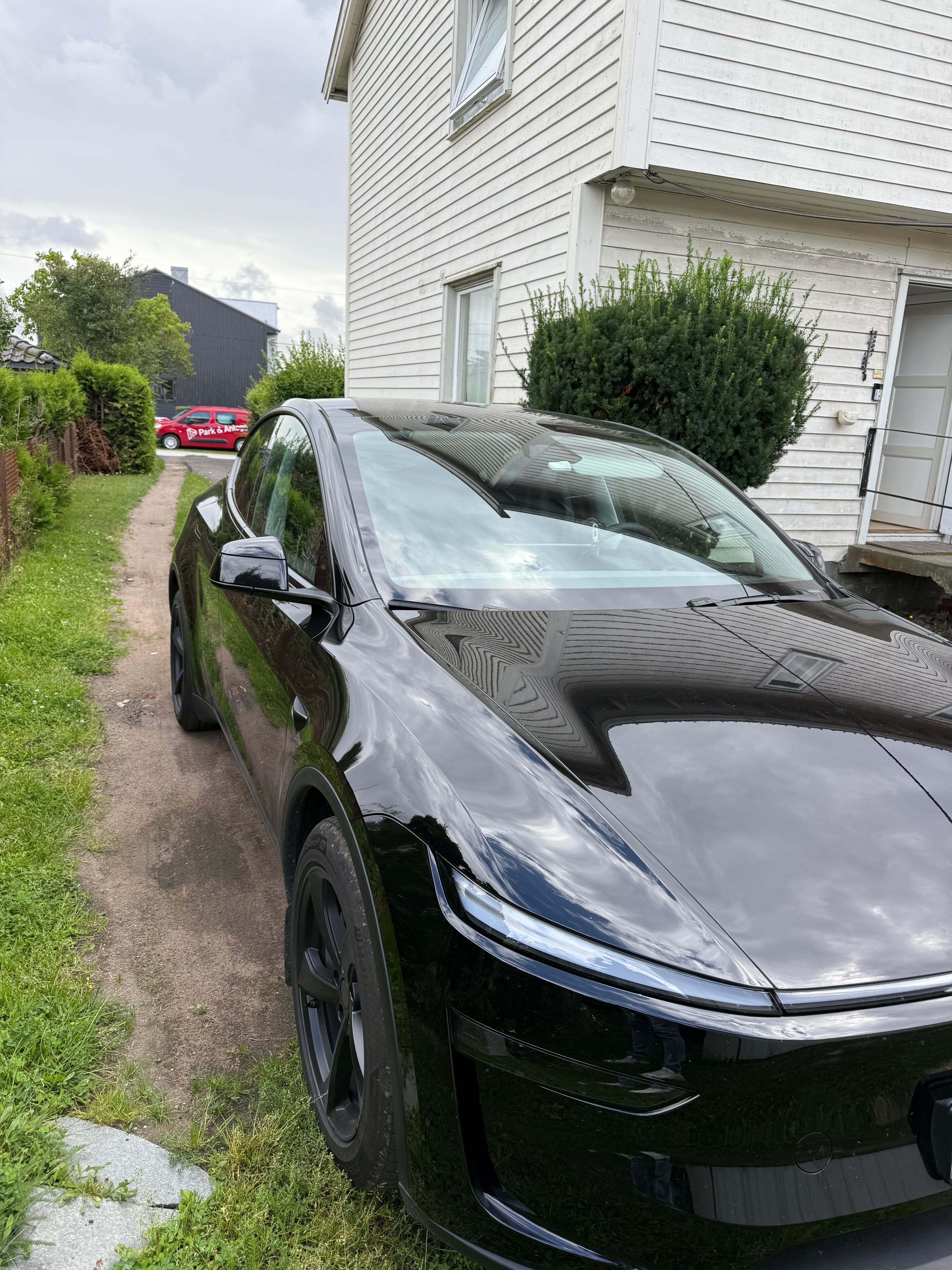 Tesla Model Y Long Range med Aircondition