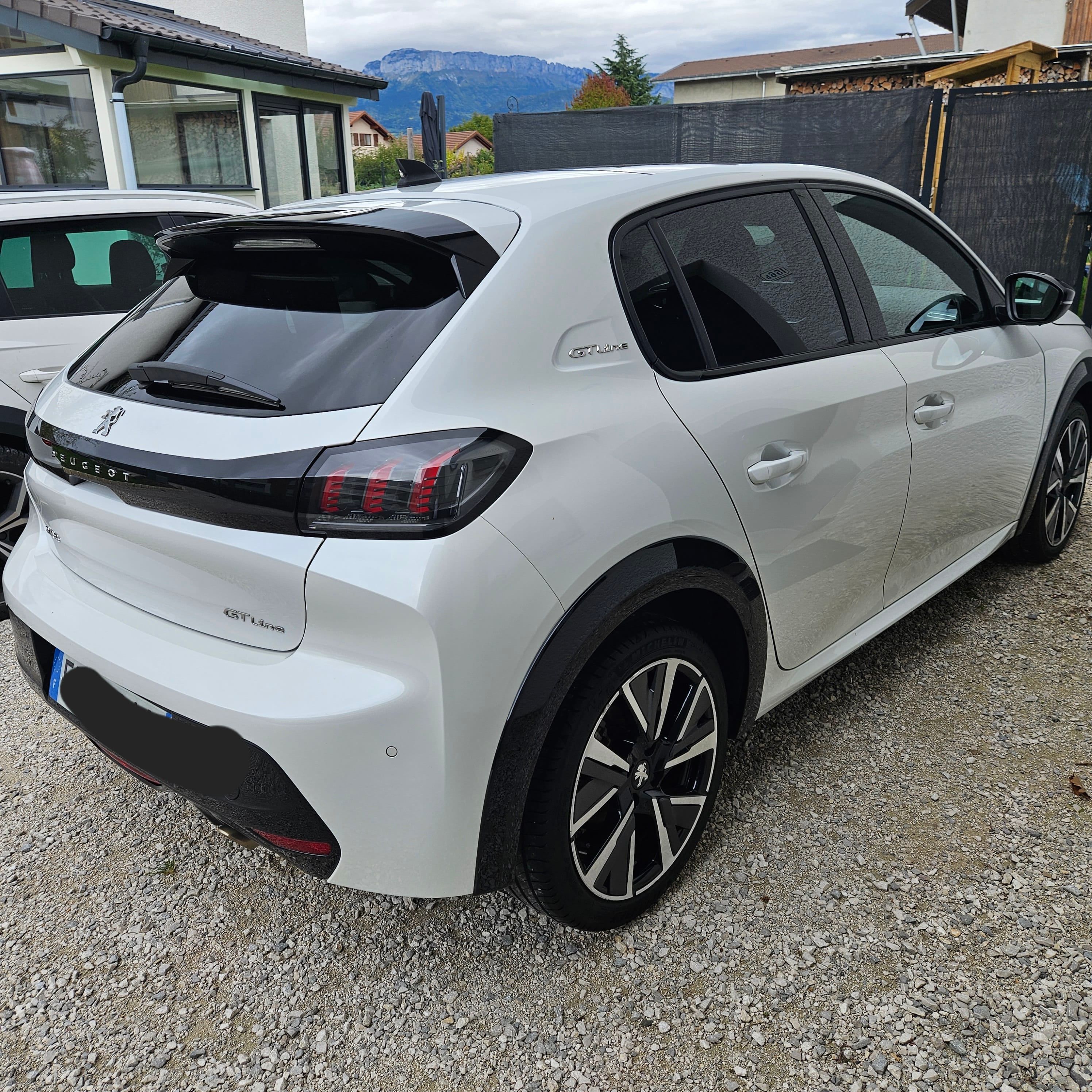 Peugeot 208 GT Line 100 CH avec Climatisation